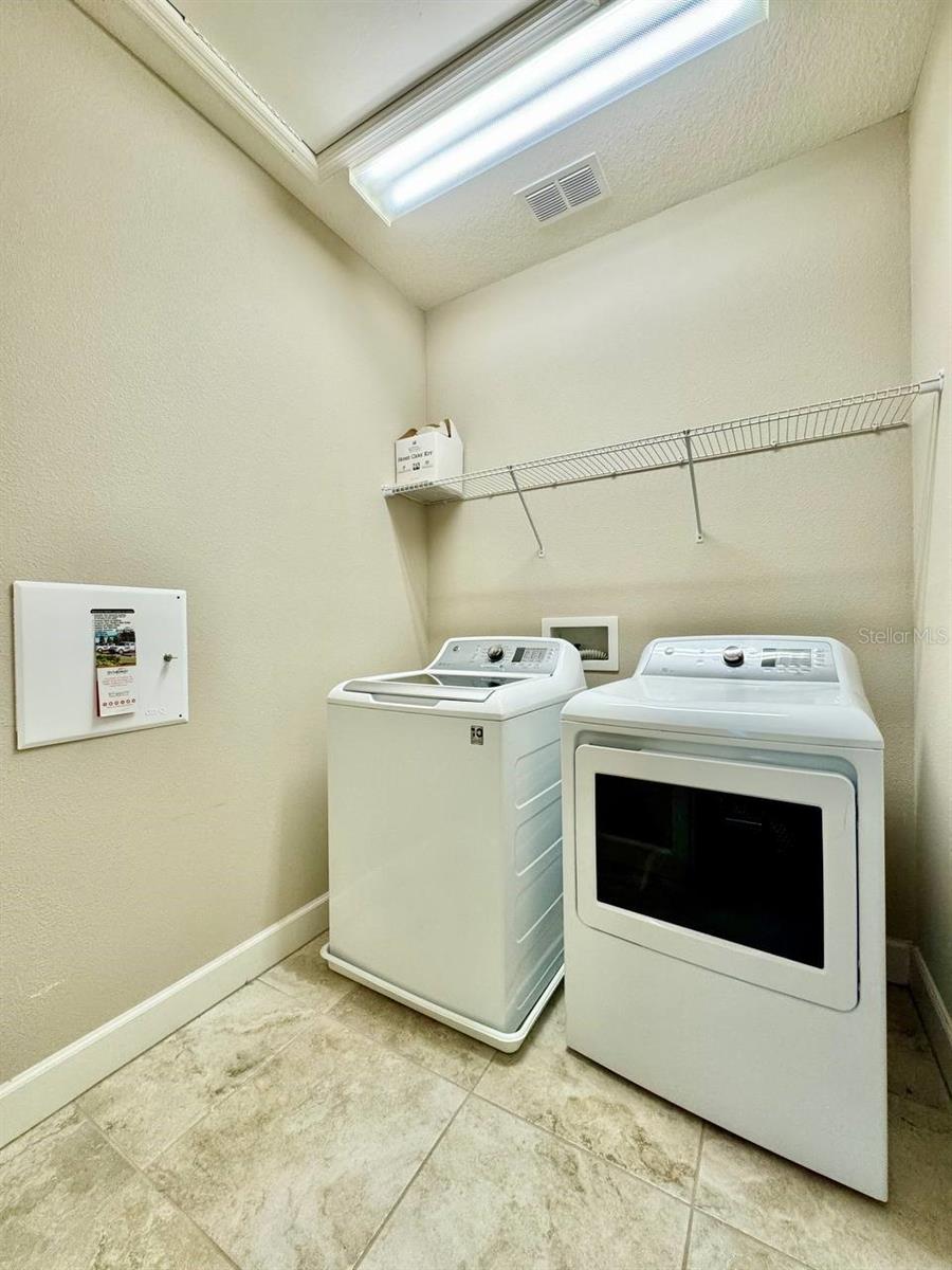11127 WINTHROP LAKE DR, RIVERVIEW, FL, 33578