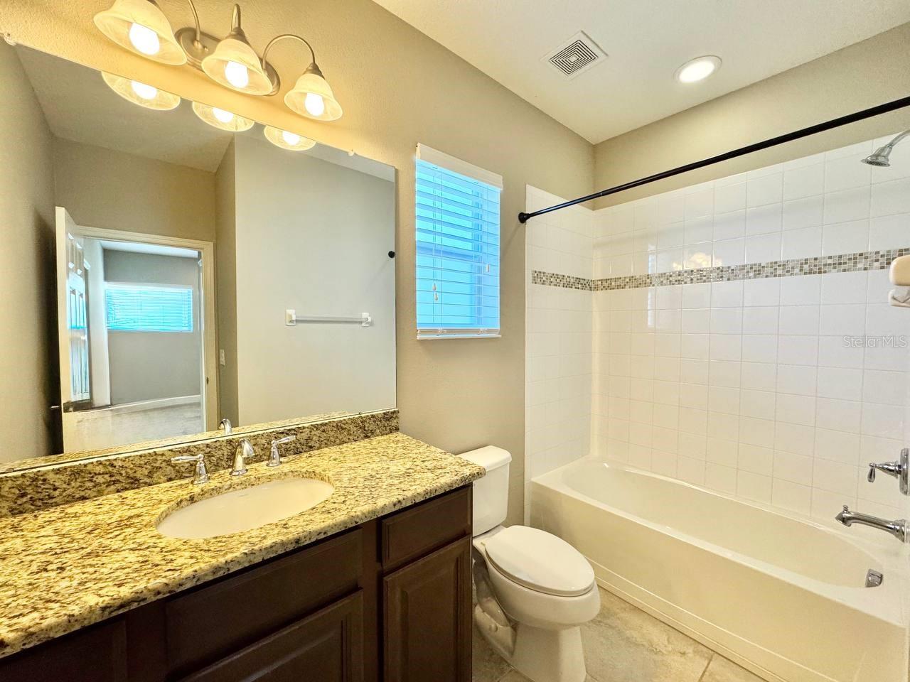 11127 WINTHROP LAKE DR, RIVERVIEW, FL, 33578