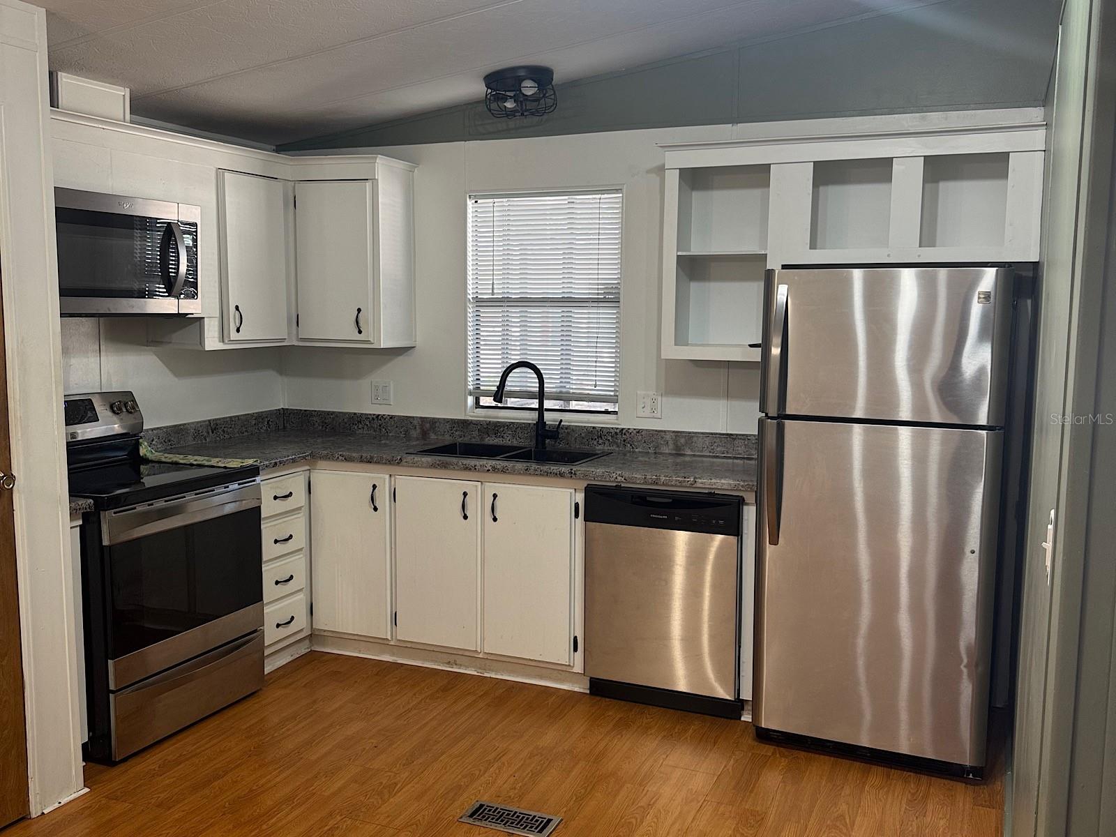 86 PELICAN DR N, OLDSMAR, FL, 34677