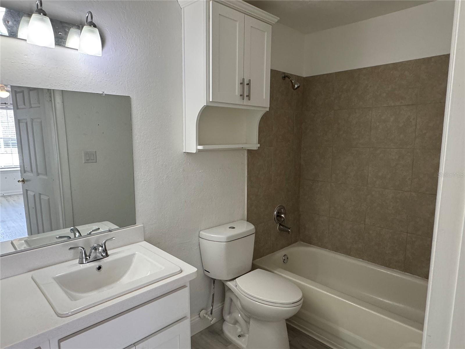 5540 DEVONBRIAR WAY #H104, ORLANDO, FL, 32822