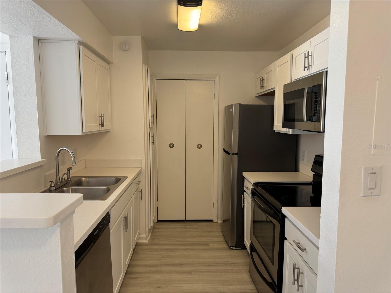 5540 DEVONBRIAR WAY #H104, ORLANDO, FL, 32822