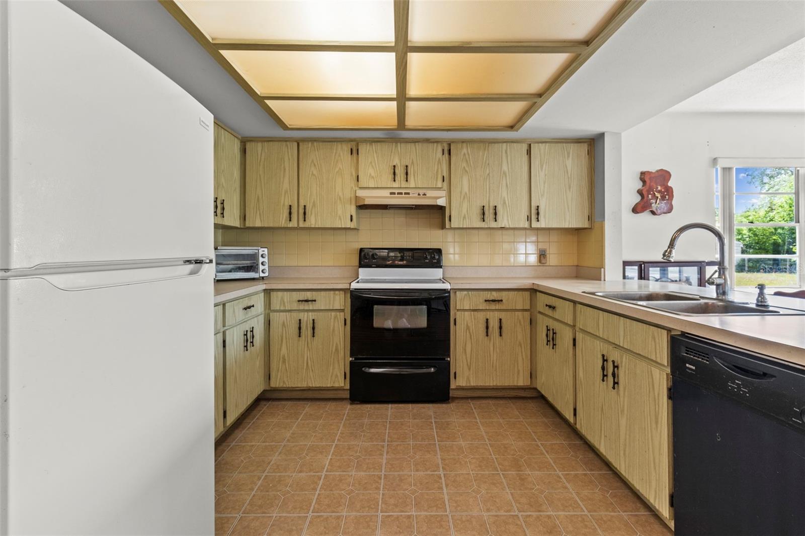 8220 E DERBY OAKS DR, FLORAL CITY, FL, 34436