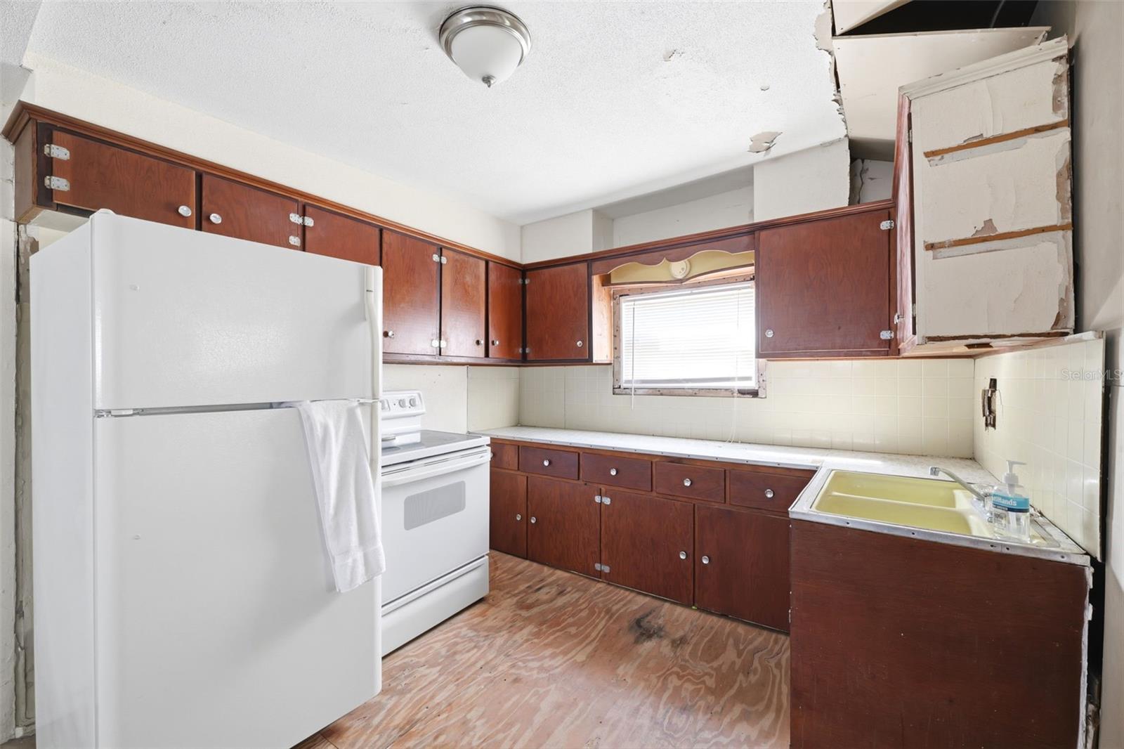 531 ATHENS ST, TARPON SPRINGS, FL, 34689