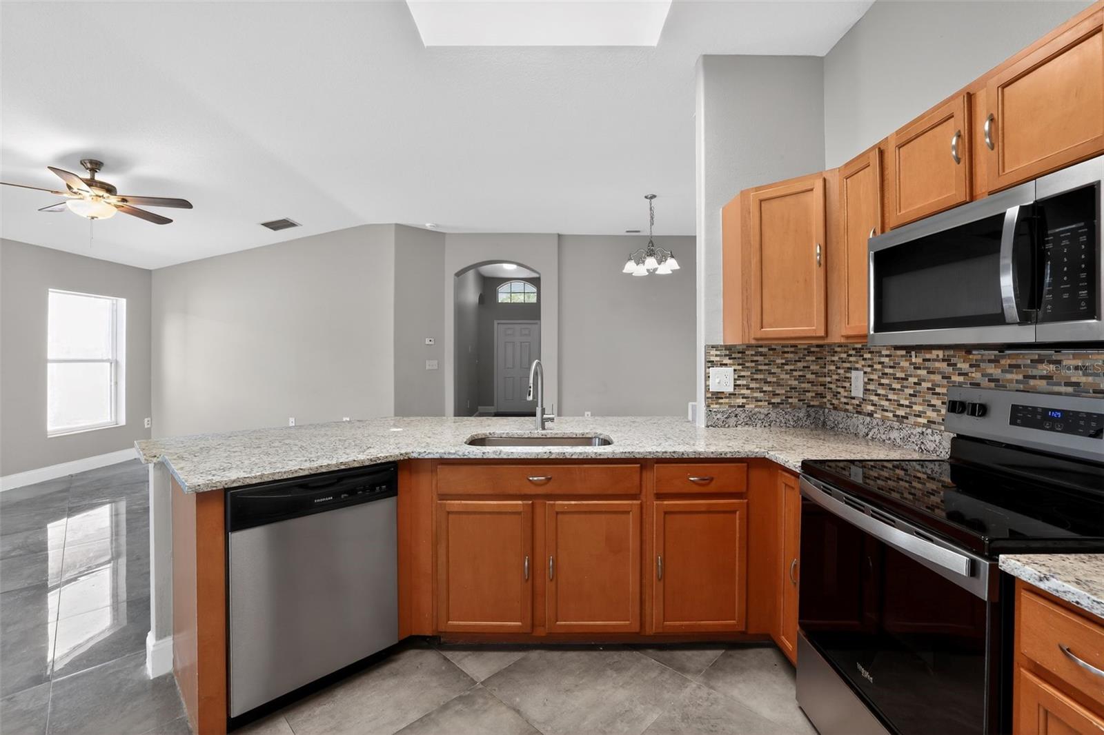 7513 TURTLE VIEW DR, RUSKIN, FL, 33573
