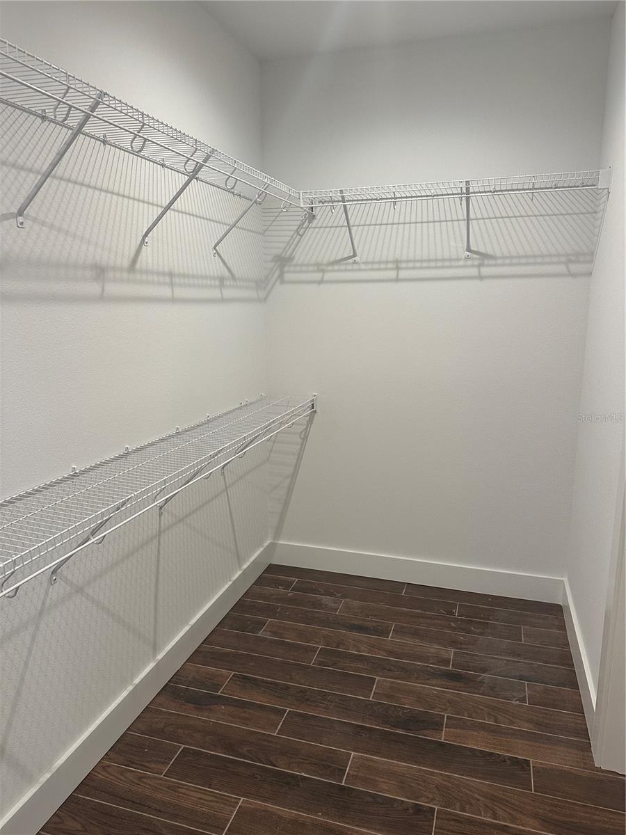 4011 AMBER RD, VALRICO, FL, 33594