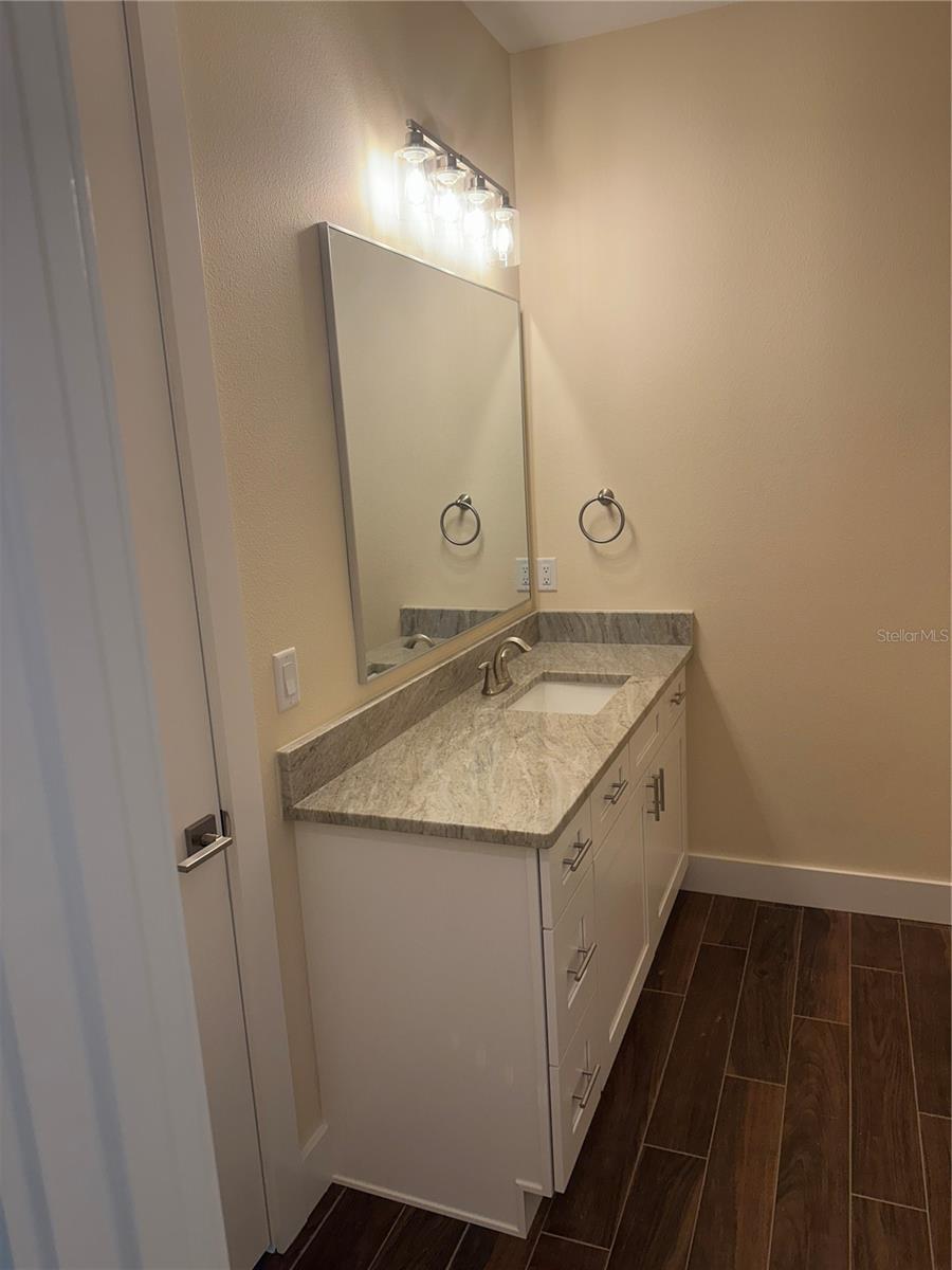 4011 AMBER RD, VALRICO, FL, 33594