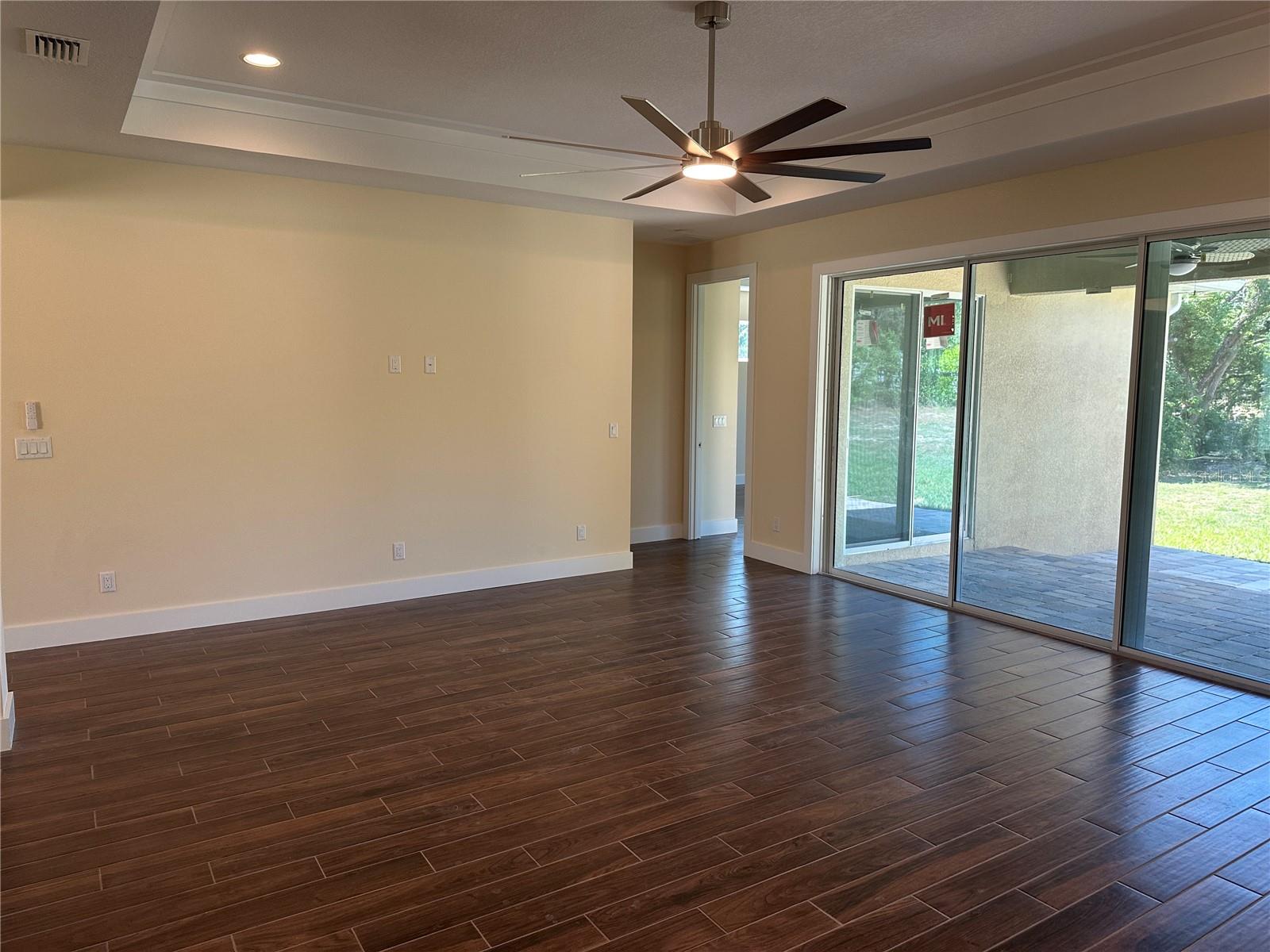4011 AMBER RD, VALRICO, FL, 33594