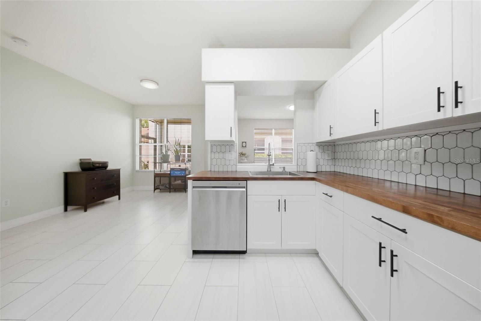 1902 ECHO POND PL, WESLEY CHAPEL, FL, 33543