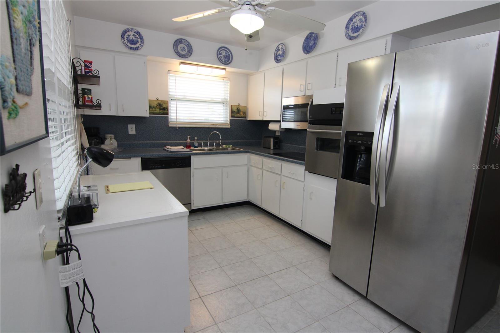 810 OAKMONT AVE, SUN CITY CENTER, FL, 33573