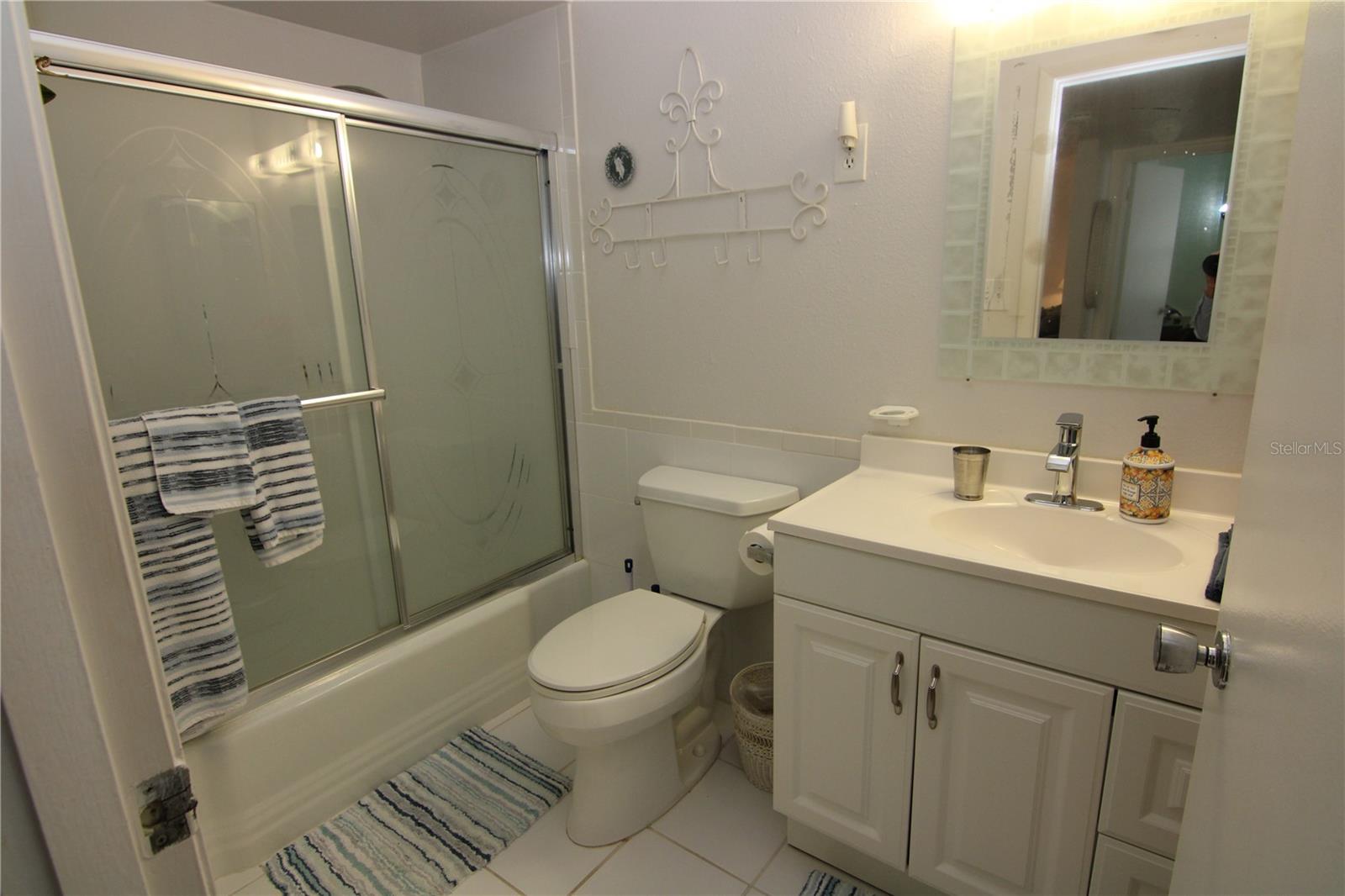 810 OAKMONT AVE, SUN CITY CENTER, FL, 33573