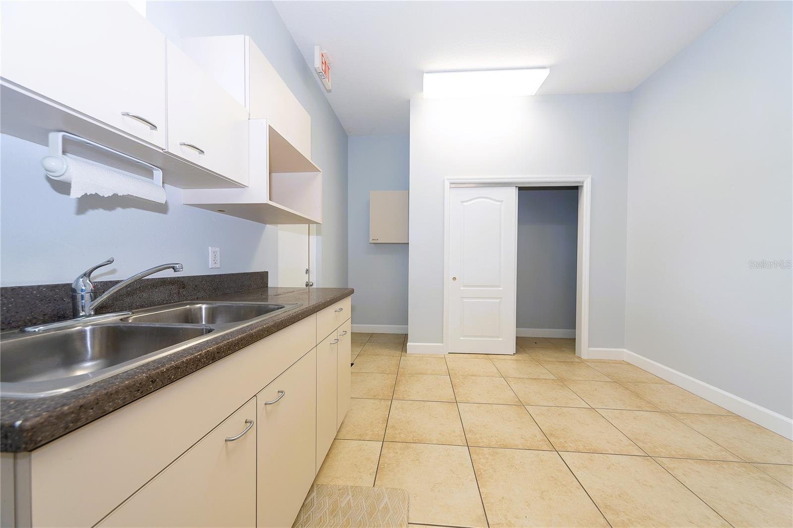 2001 MANATEE AVE E #104, BRADENTON, FL, 34208