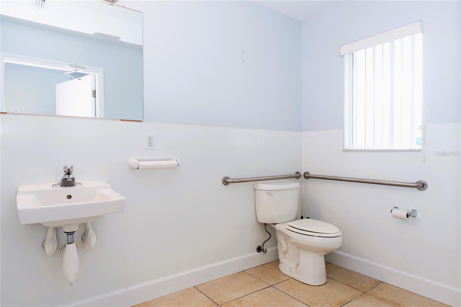 2001 MANATEE AVE E #104, BRADENTON, FL, 34208