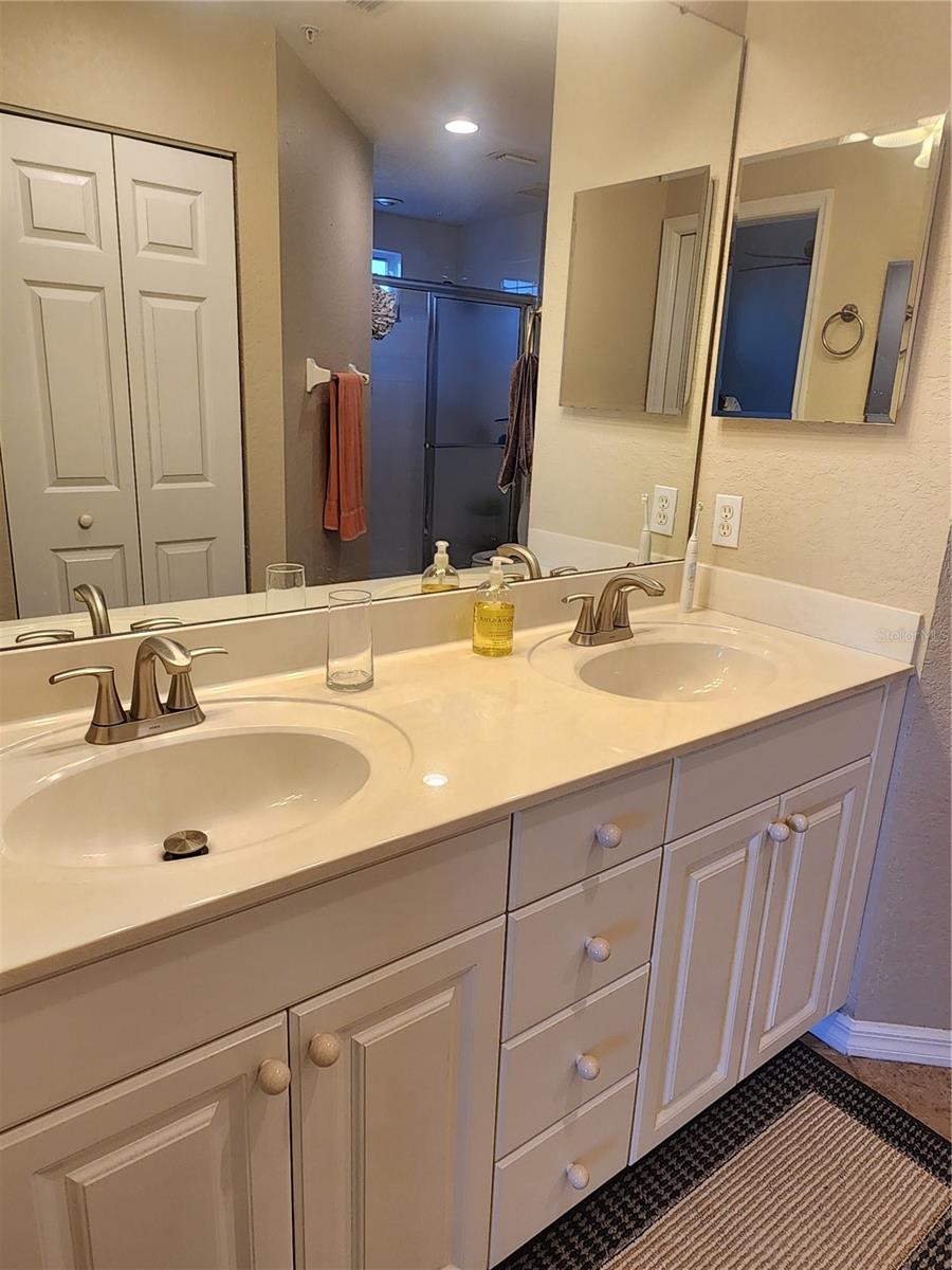 7224 CEDAR HOLLOW CIR, BRADENTON, FL, 34203