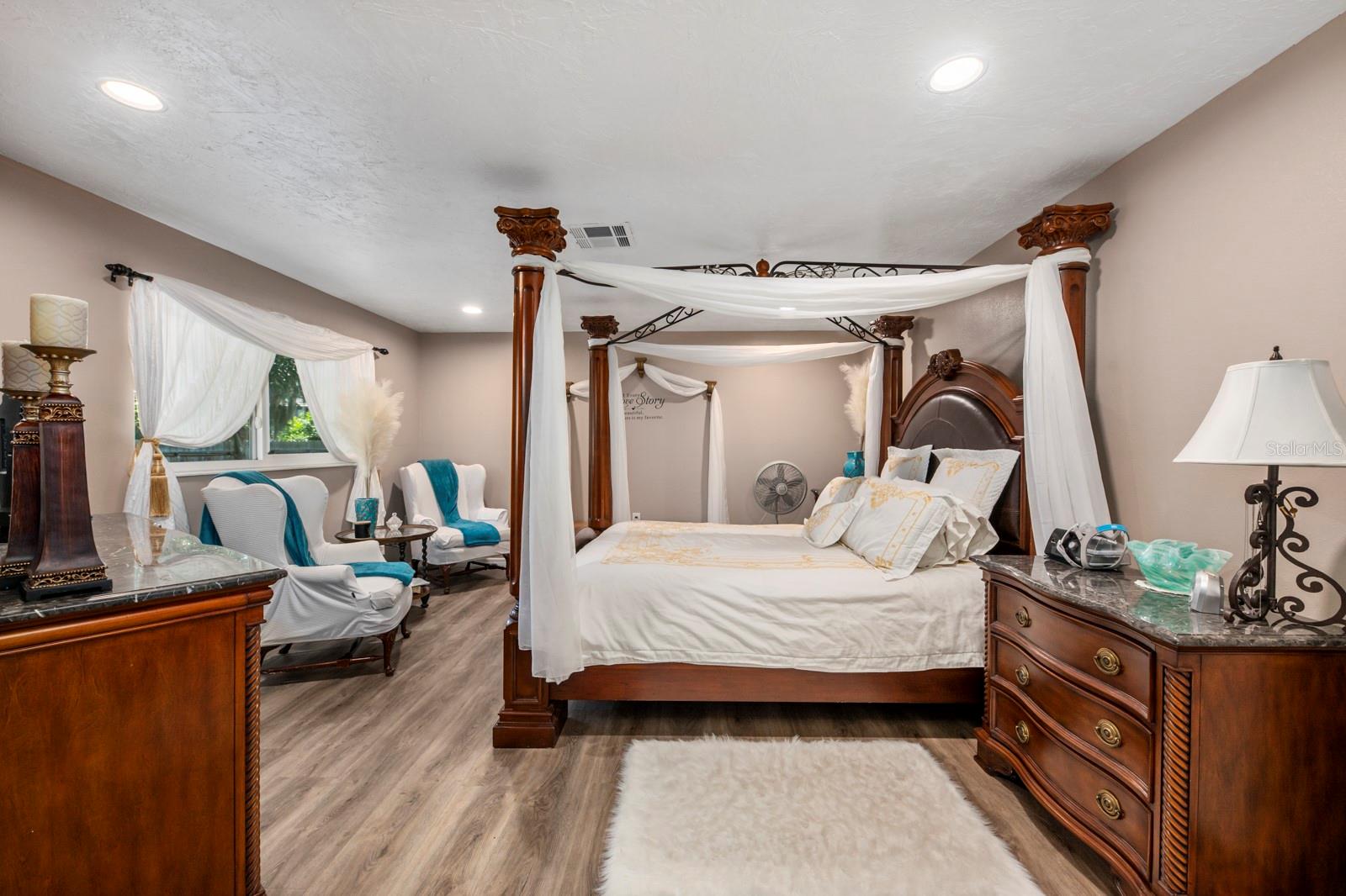 2352 PALM TER, SARASOTA, FL, 34231