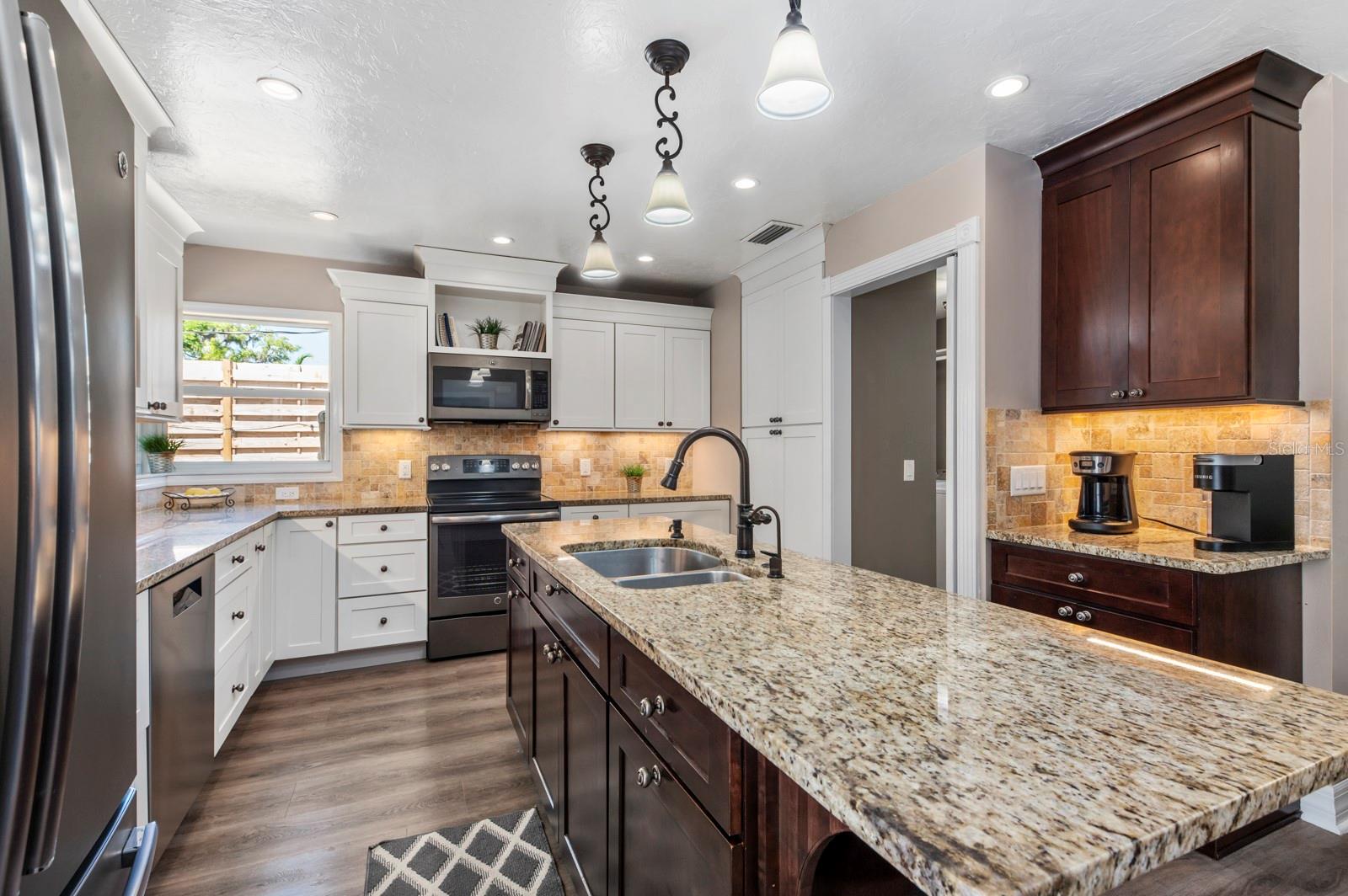 2352 PALM TER, SARASOTA, FL, 34231