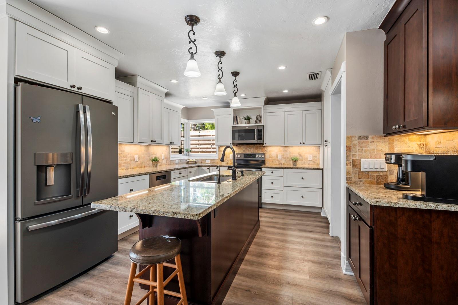 2352 PALM TER, SARASOTA, FL, 34231