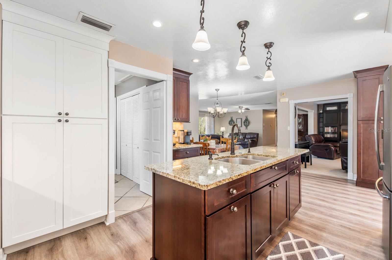 2352 PALM TER, SARASOTA, FL, 34231