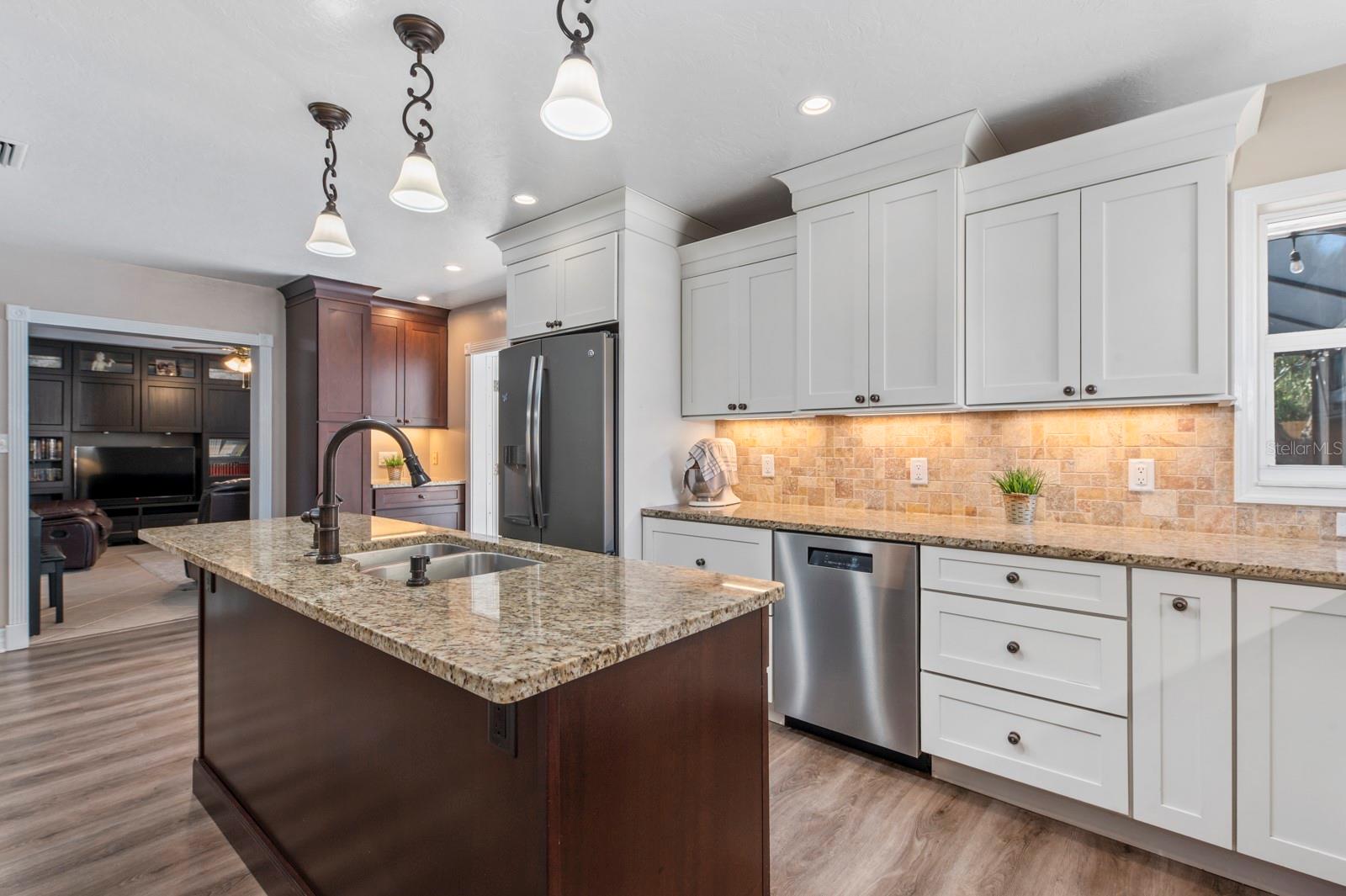 2352 PALM TER, SARASOTA, FL, 34231