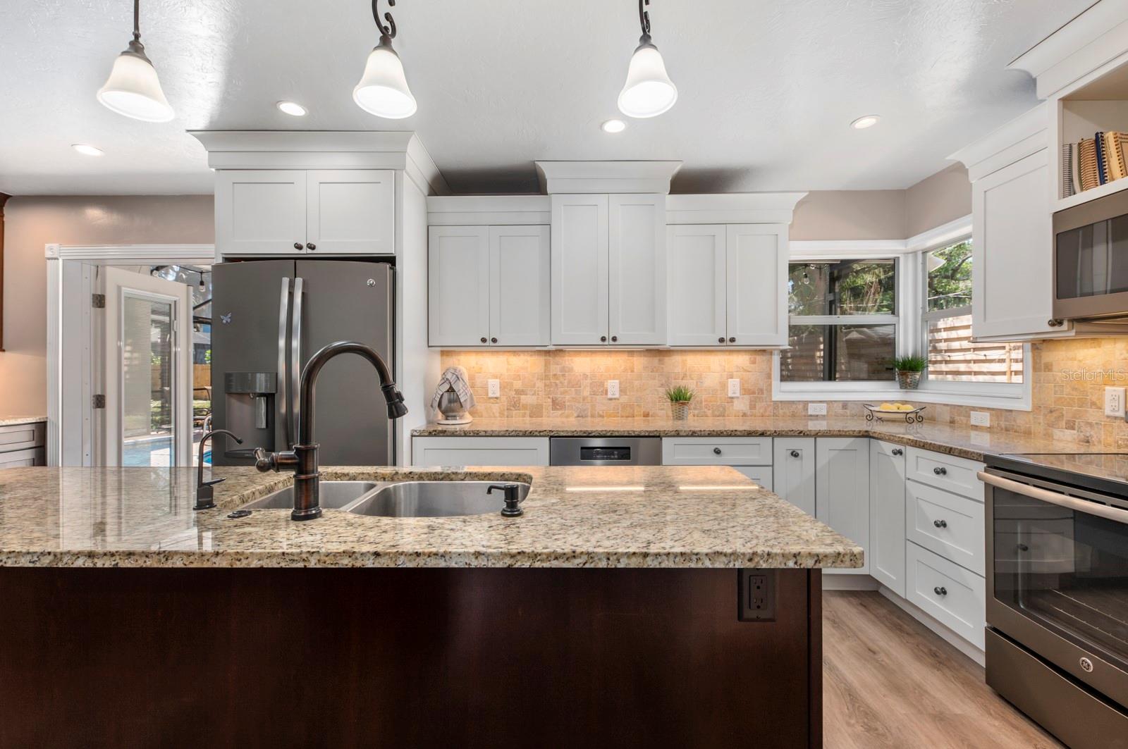 2352 PALM TER, SARASOTA, FL, 34231
