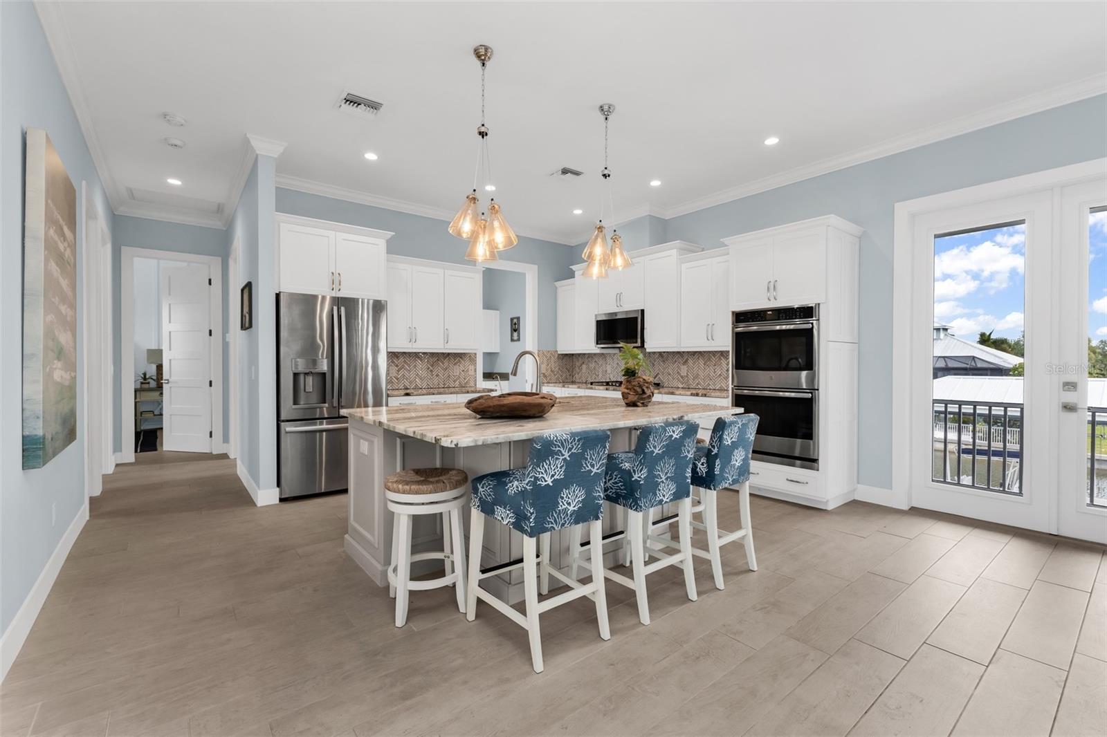 24216 YACHT CLUB BLVD, PUNTA GORDA, FL, 33955