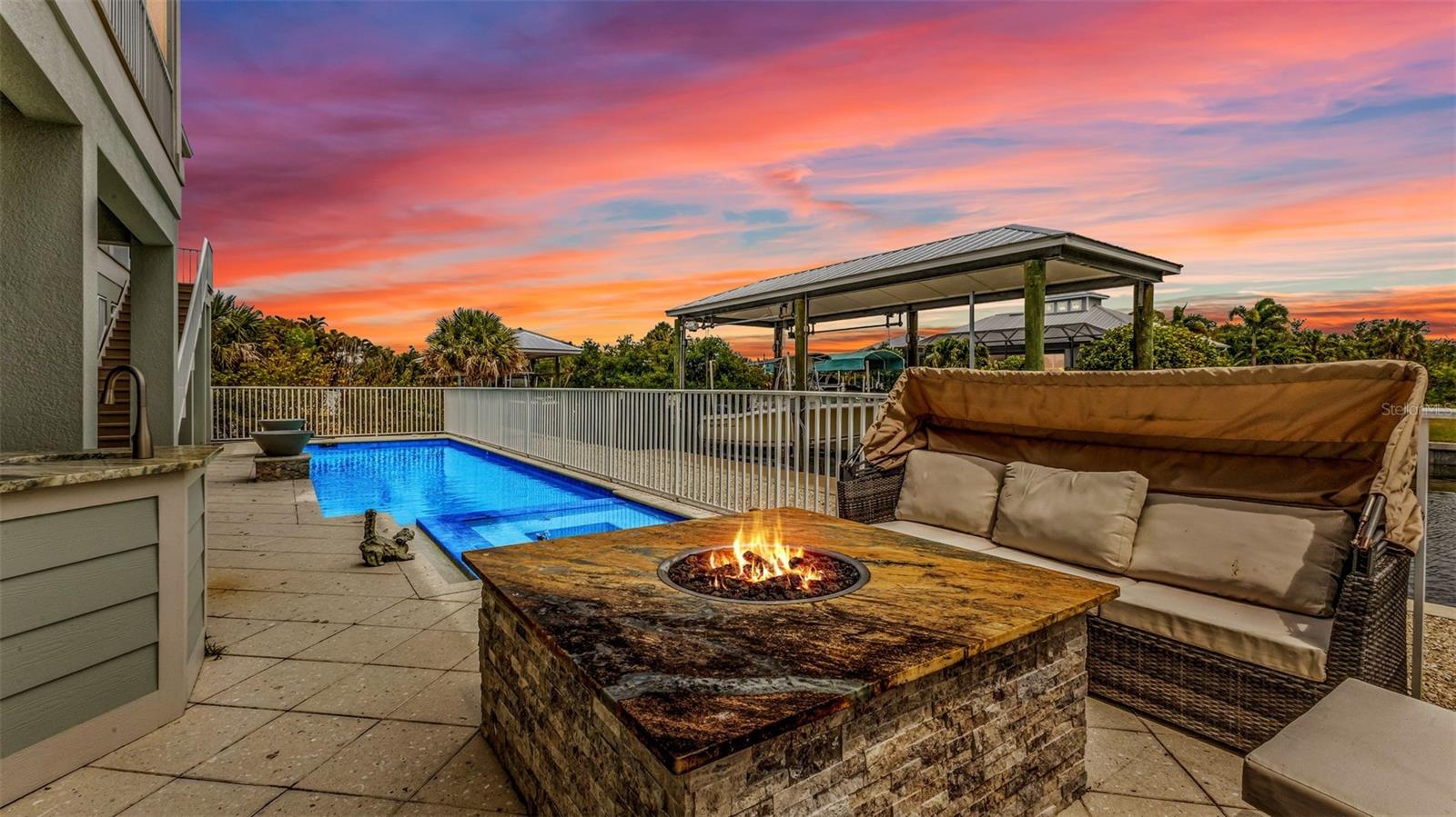 24216 YACHT CLUB BLVD, PUNTA GORDA, FL, 33955
