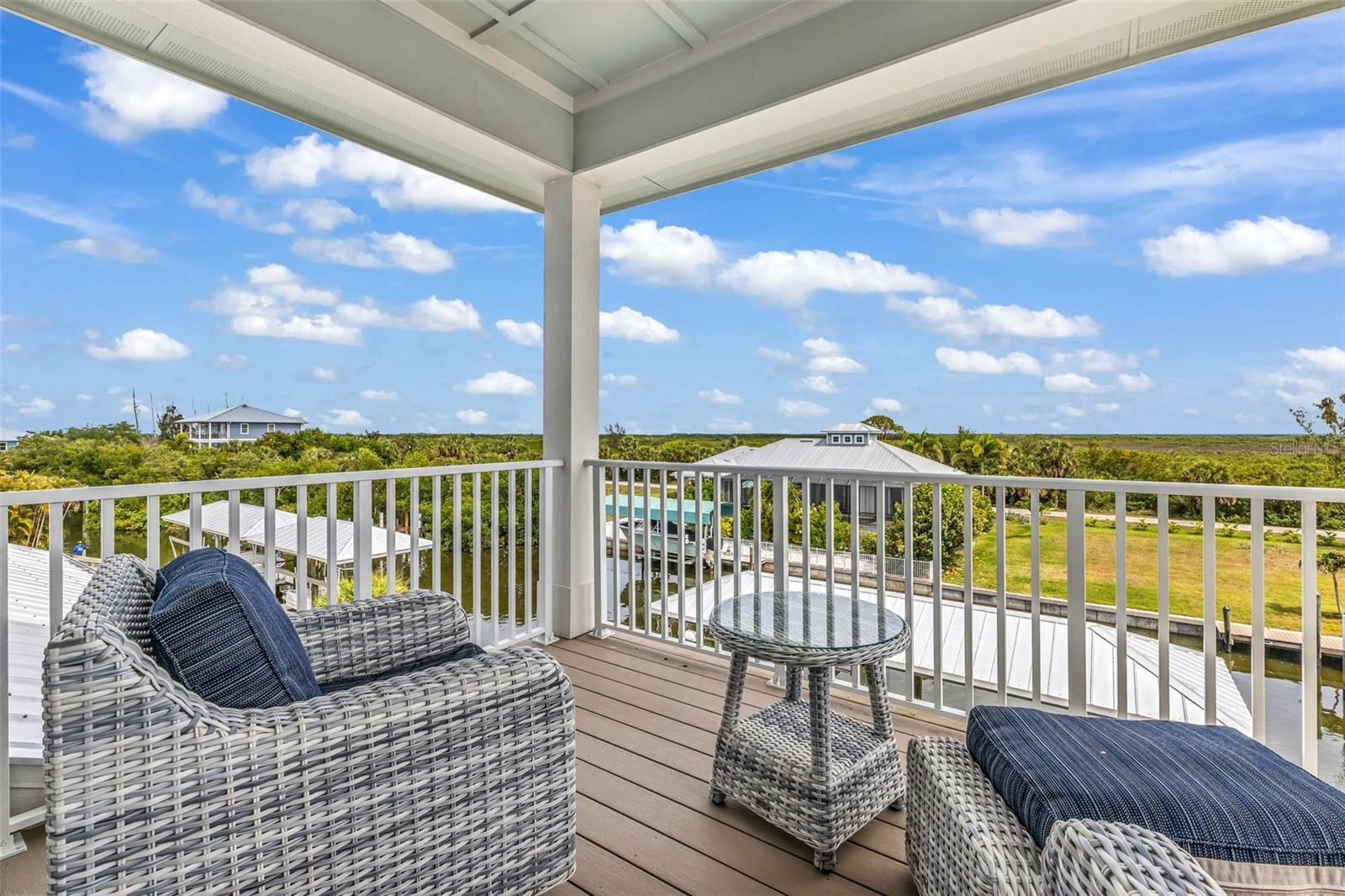 24216 YACHT CLUB BLVD, PUNTA GORDA, FL, 33955