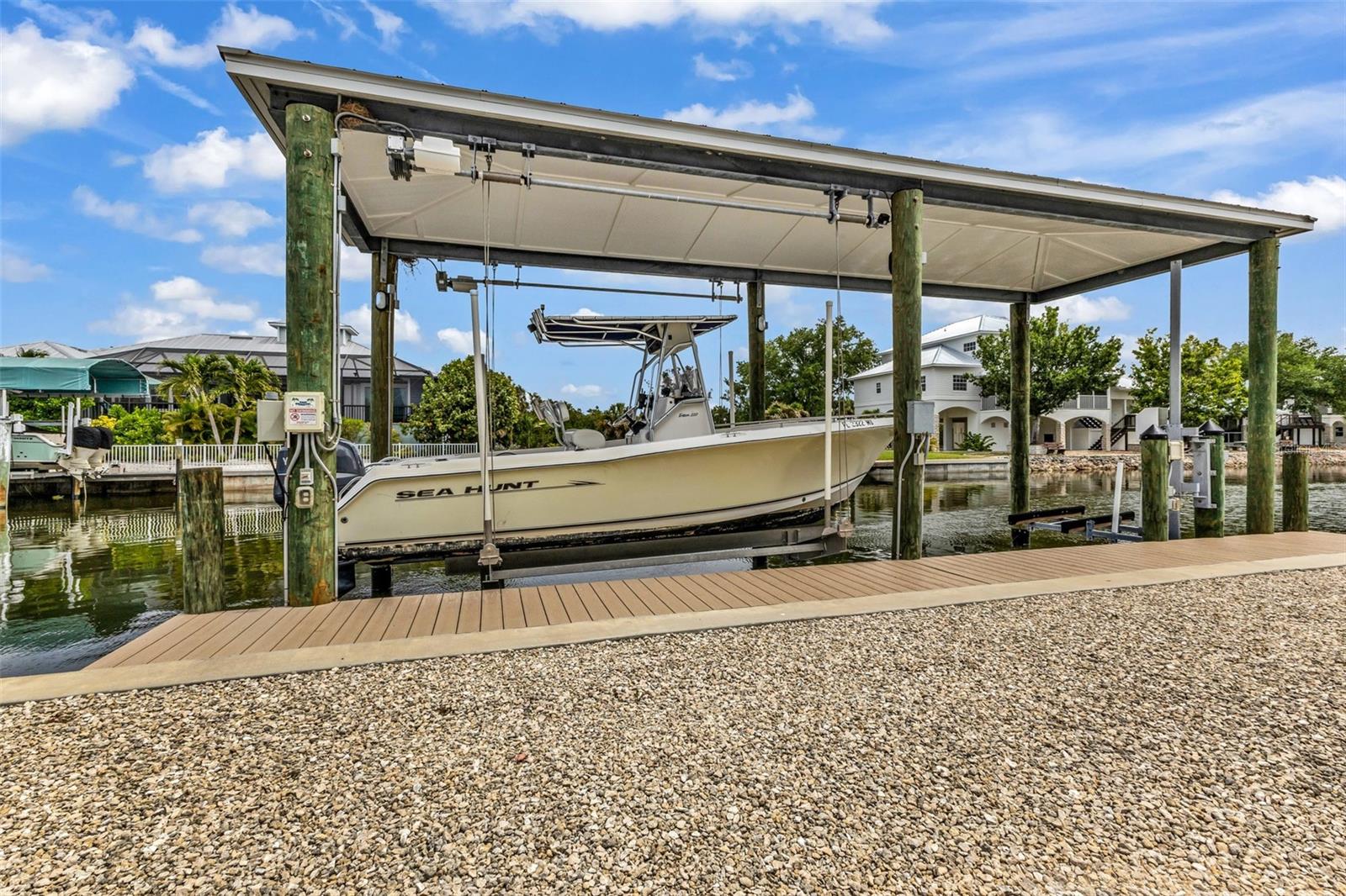 24216 YACHT CLUB BLVD, PUNTA GORDA, FL, 33955