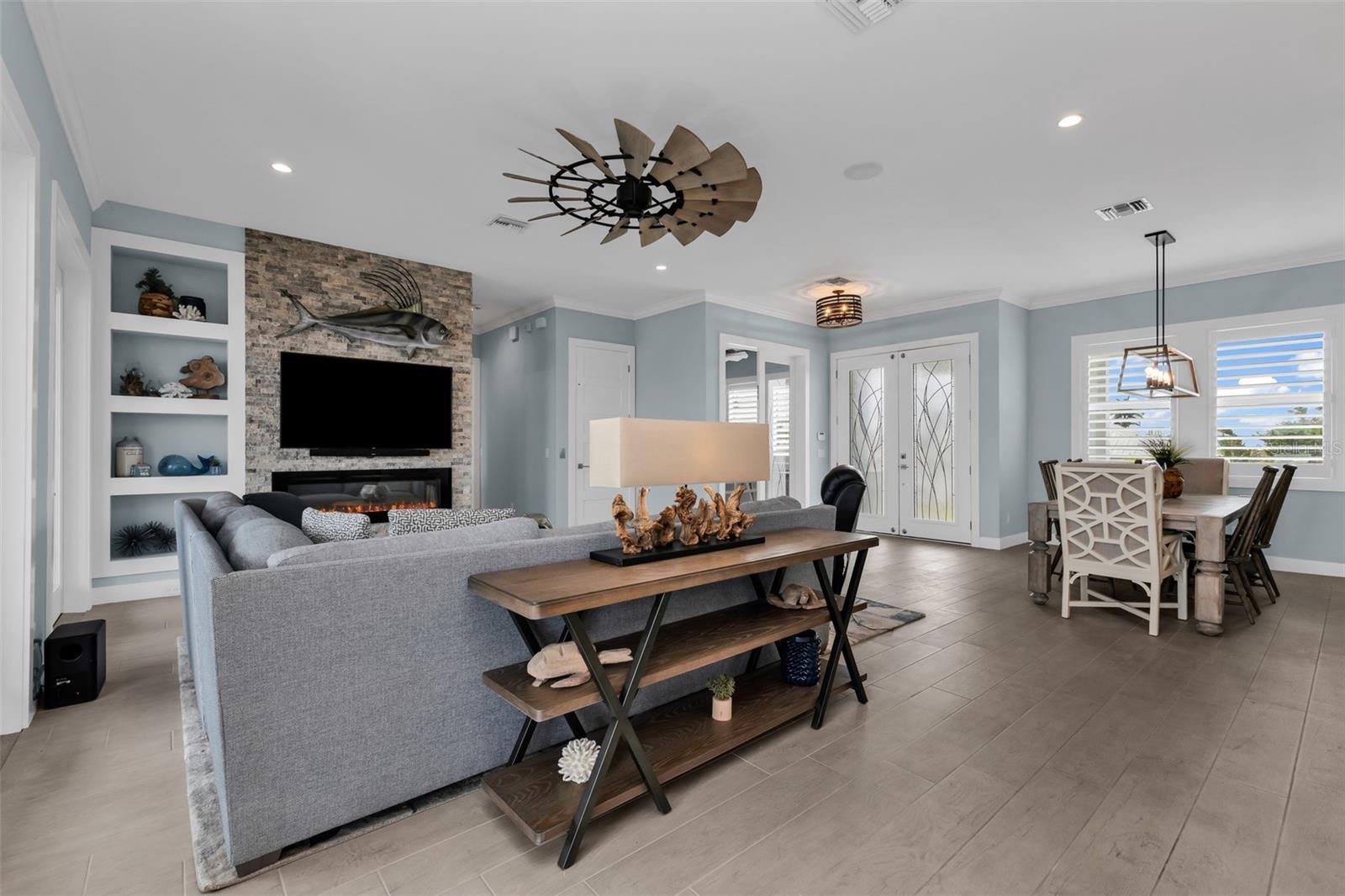 24216 YACHT CLUB BLVD, PUNTA GORDA, FL, 33955