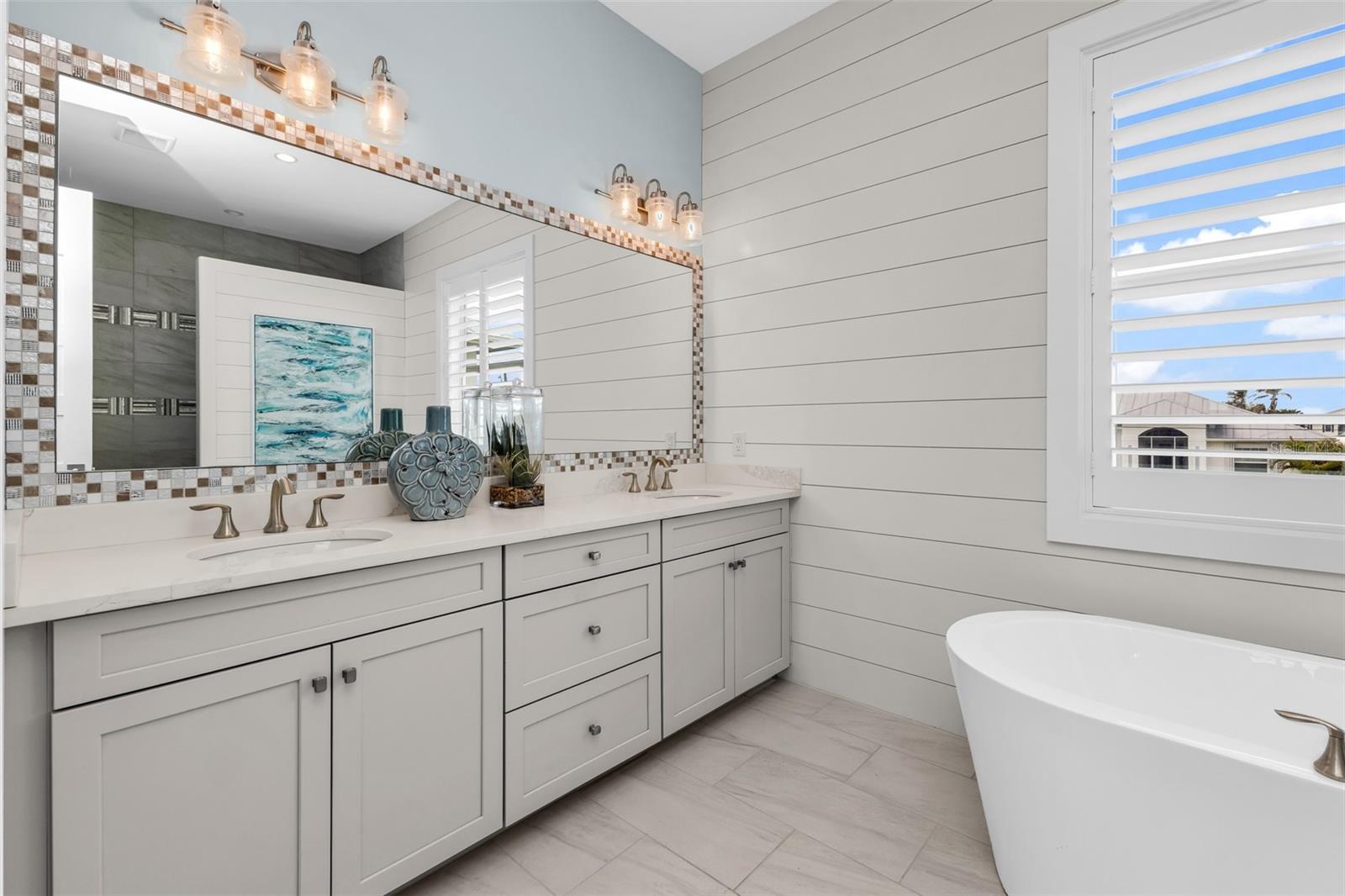 24216 YACHT CLUB BLVD, PUNTA GORDA, FL, 33955