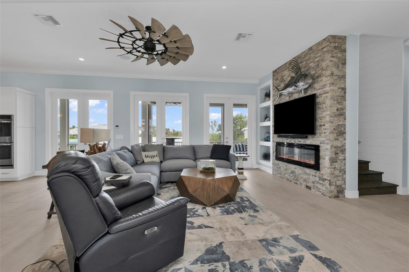 24216 YACHT CLUB BLVD, PUNTA GORDA, FL, 33955