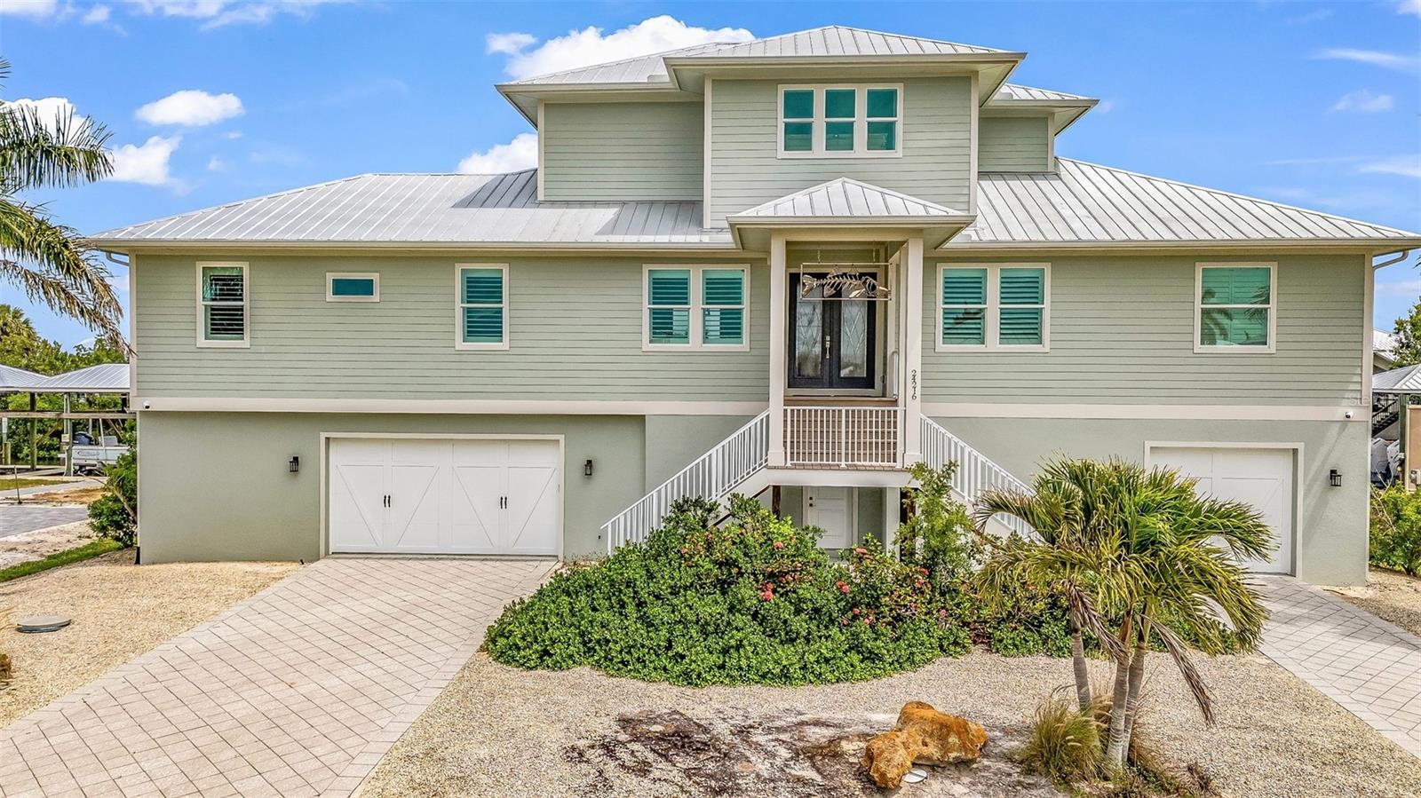 24216 YACHT CLUB BLVD, PUNTA GORDA, FL, 33955