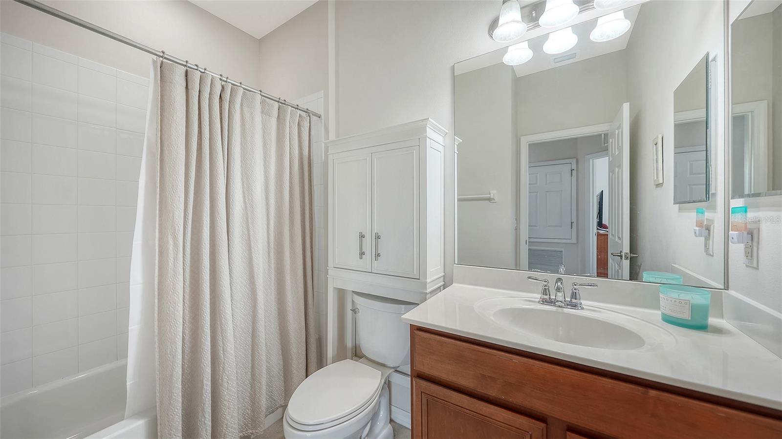 7843 MOONSTONE DR #24-202, SARASOTA, FL, 34233