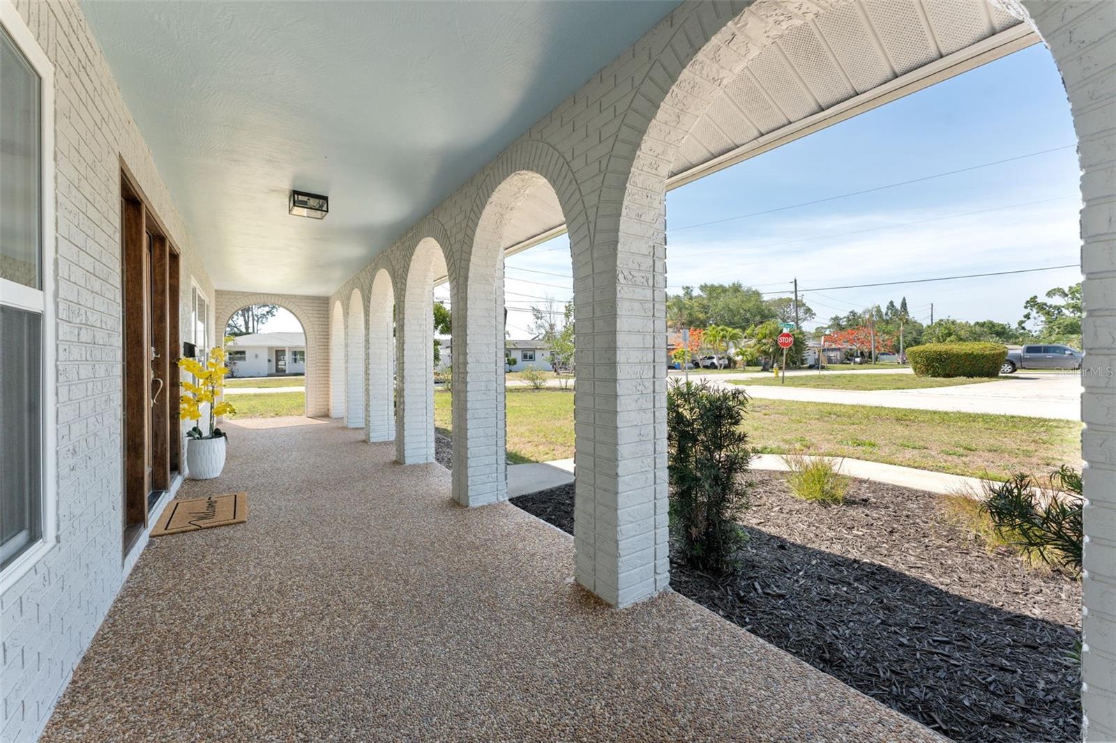 140 88TH AVE NE, ST PETERSBURG, FL, 33702
