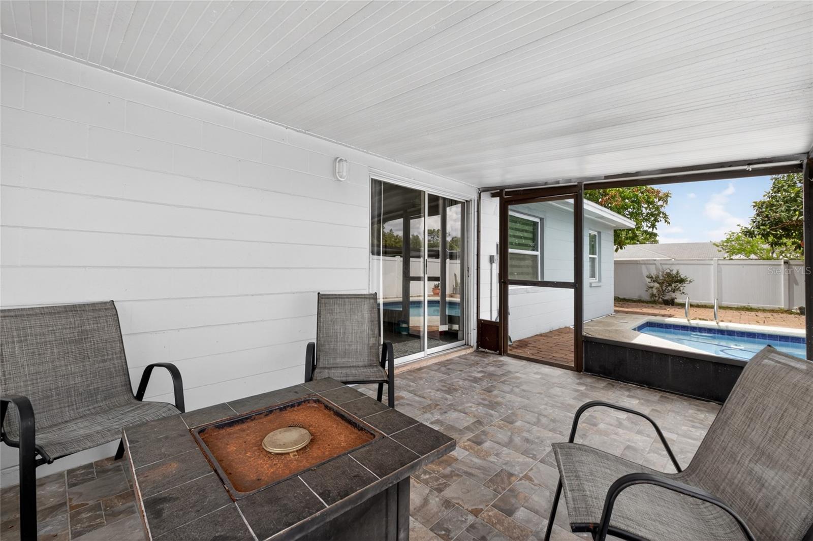 11207 FIRESIDE DR, TAMPA, FL, 33625