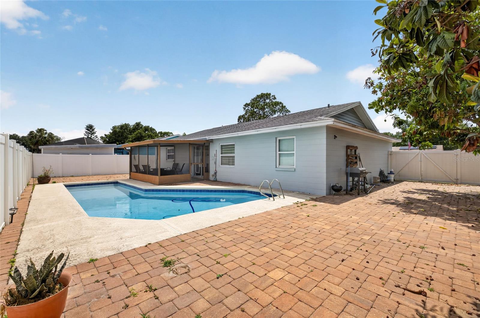 11207 FIRESIDE DR, TAMPA, FL, 33625