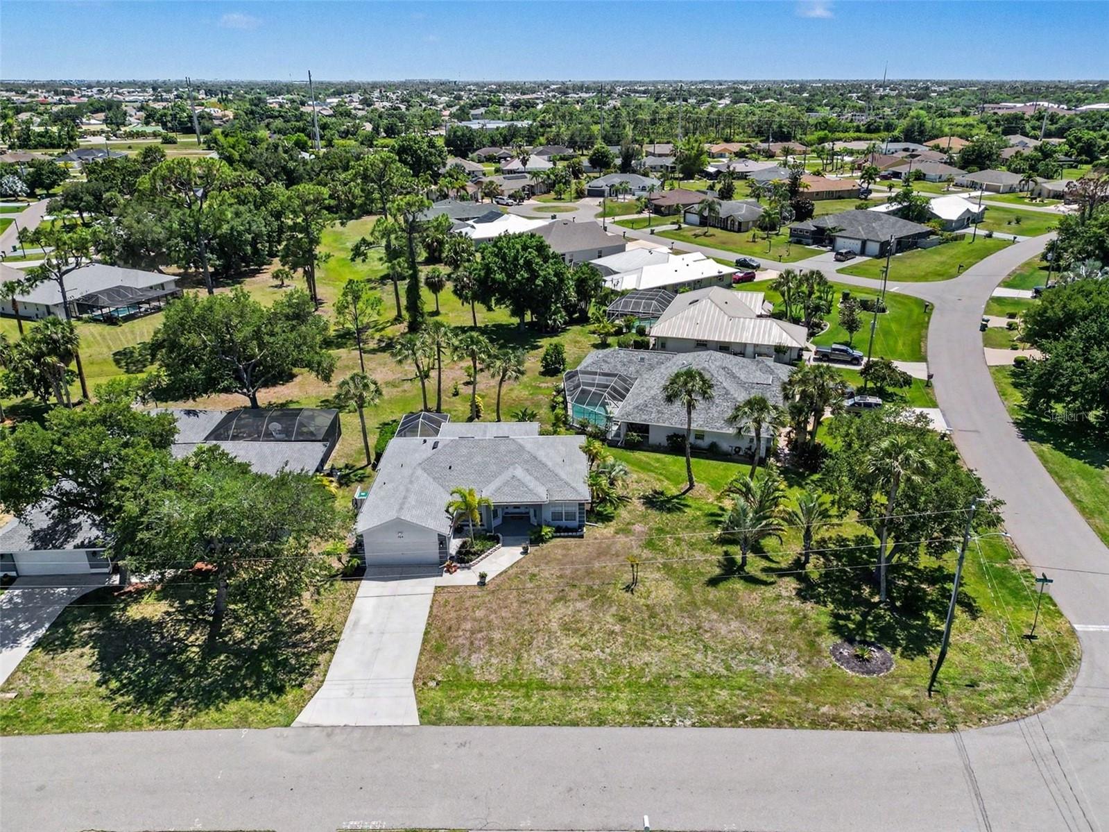 369 SALVADOR DR, PUNTA GORDA, FL, 33983