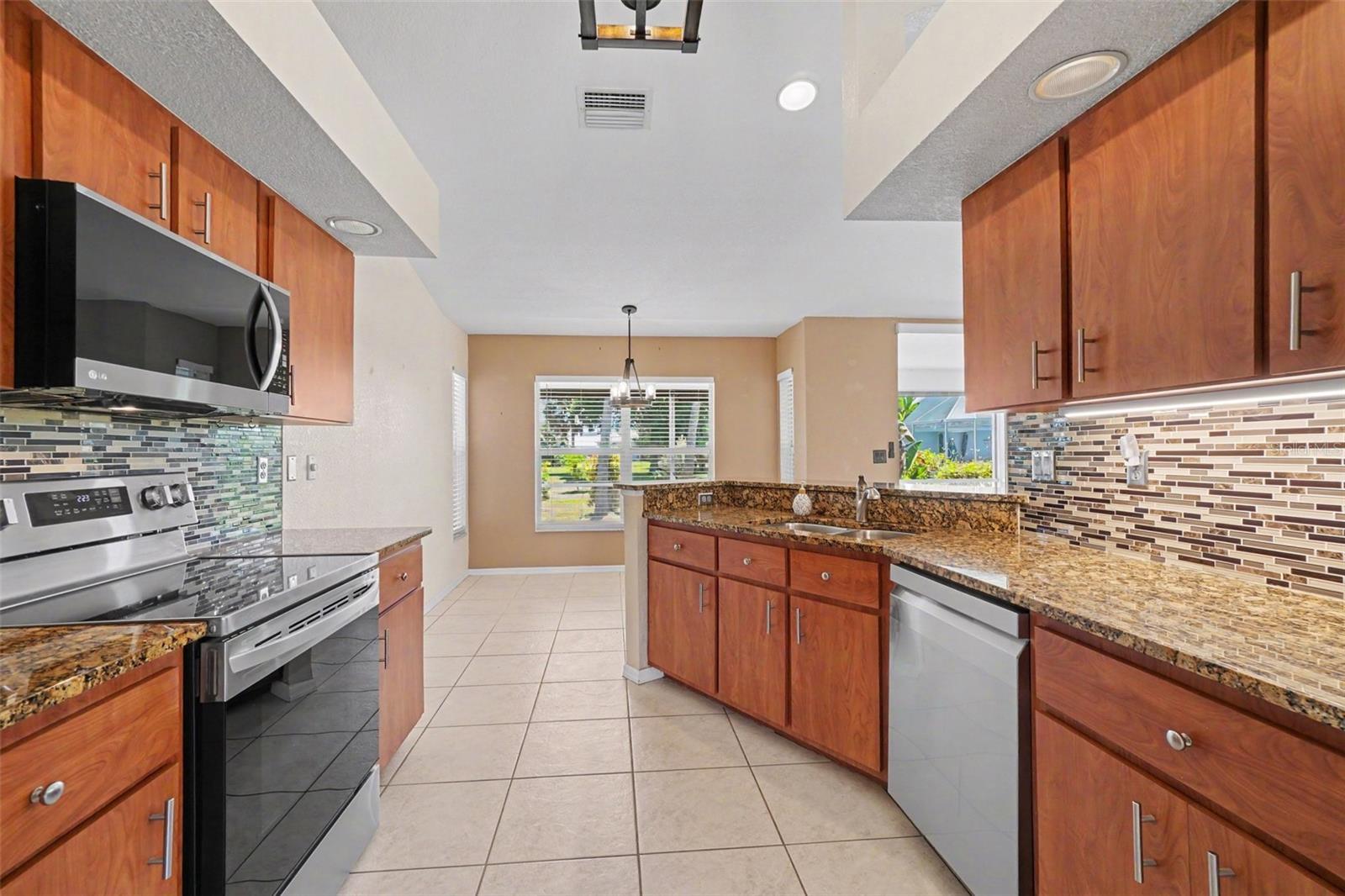 369 SALVADOR DR, PUNTA GORDA, FL, 33983