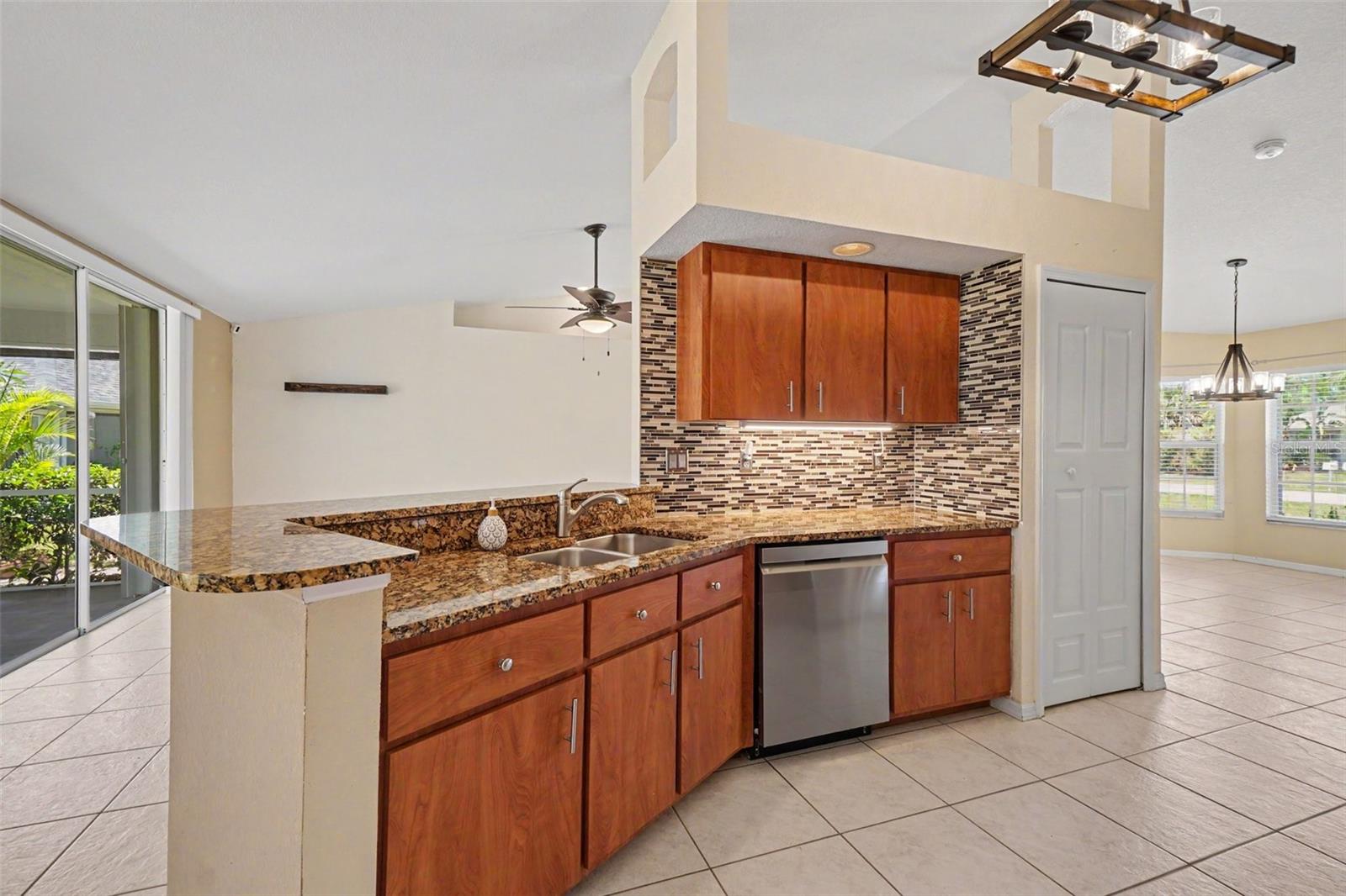 369 SALVADOR DR, PUNTA GORDA, FL, 33983