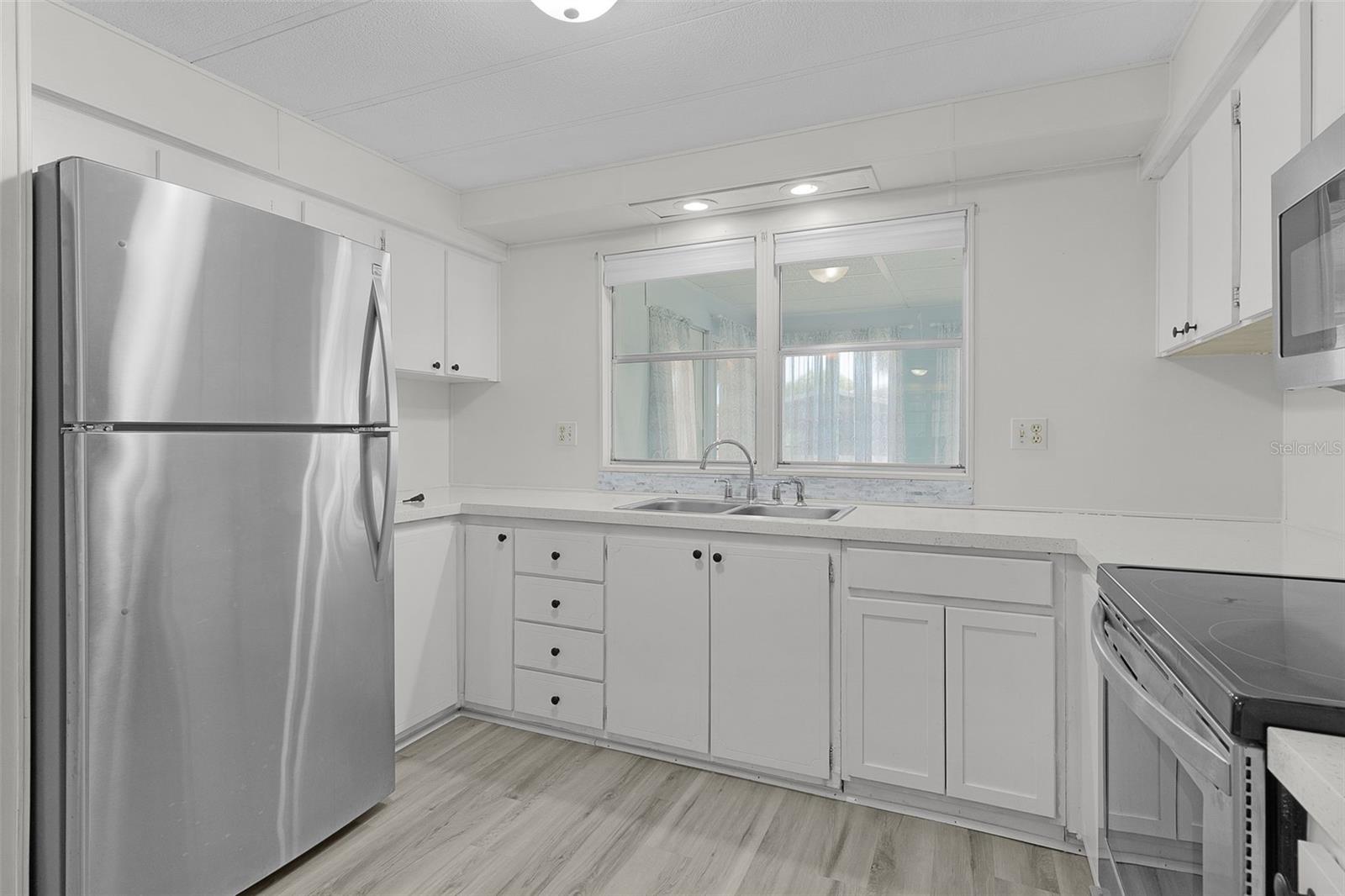 30 RIVERVIEW DR, FRUITLAND PARK, FL, 34731