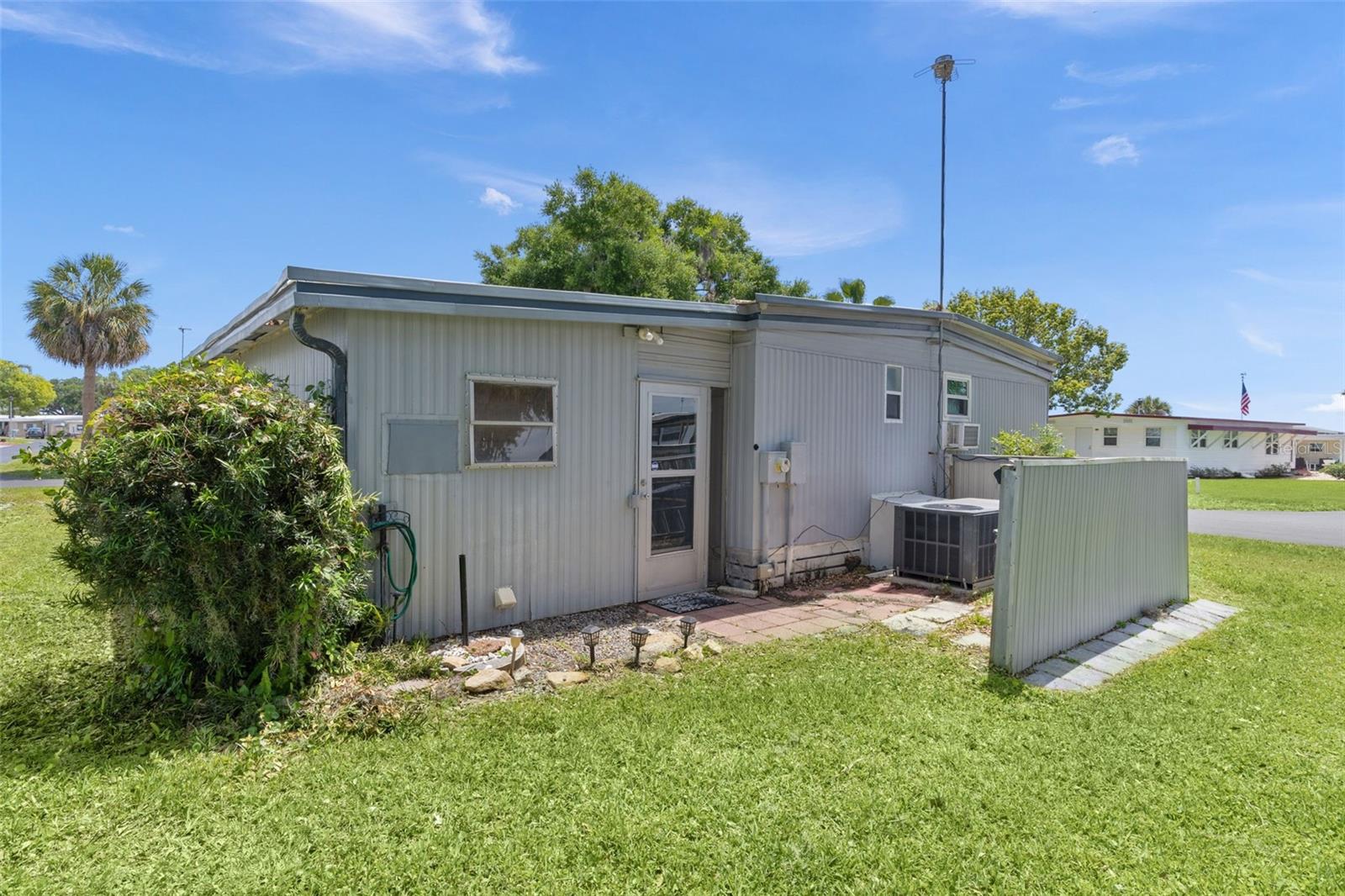 30 RIVERVIEW DR, FRUITLAND PARK, FL, 34731