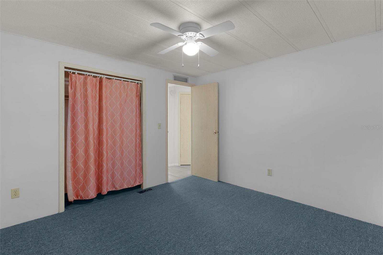 30 RIVERVIEW DR, FRUITLAND PARK, FL, 34731