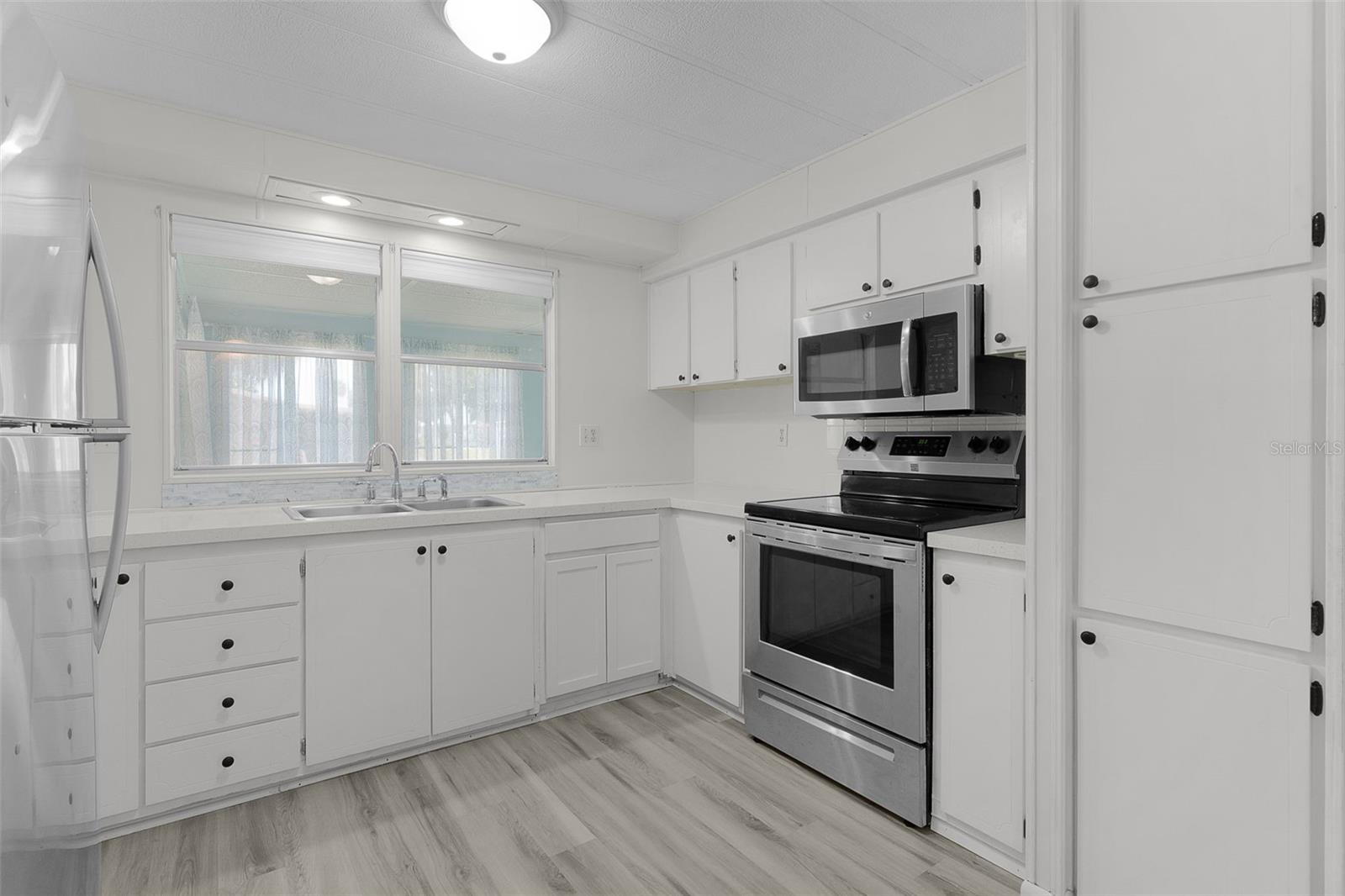 30 RIVERVIEW DR, FRUITLAND PARK, FL, 34731