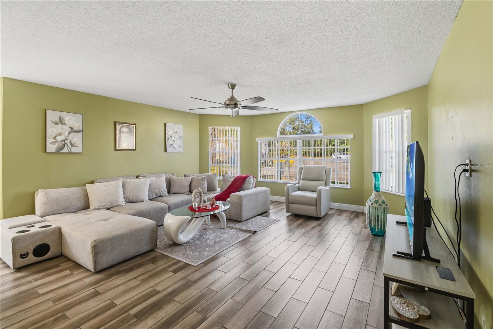 2033 ROYAL BAY BLVD #51, KISSIMMEE, FL, 34746