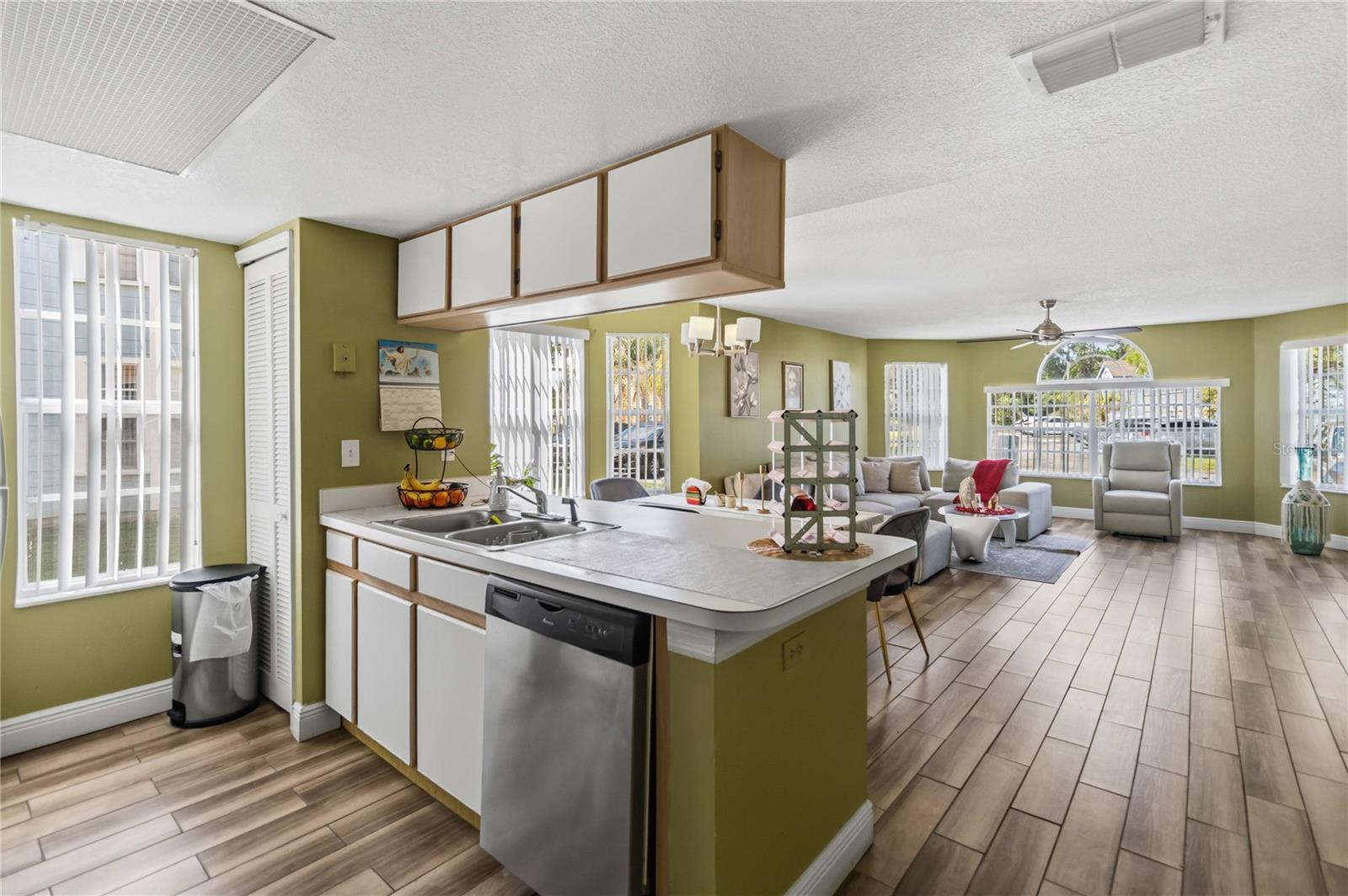 2033 ROYAL BAY BLVD #51, KISSIMMEE, FL, 34746
