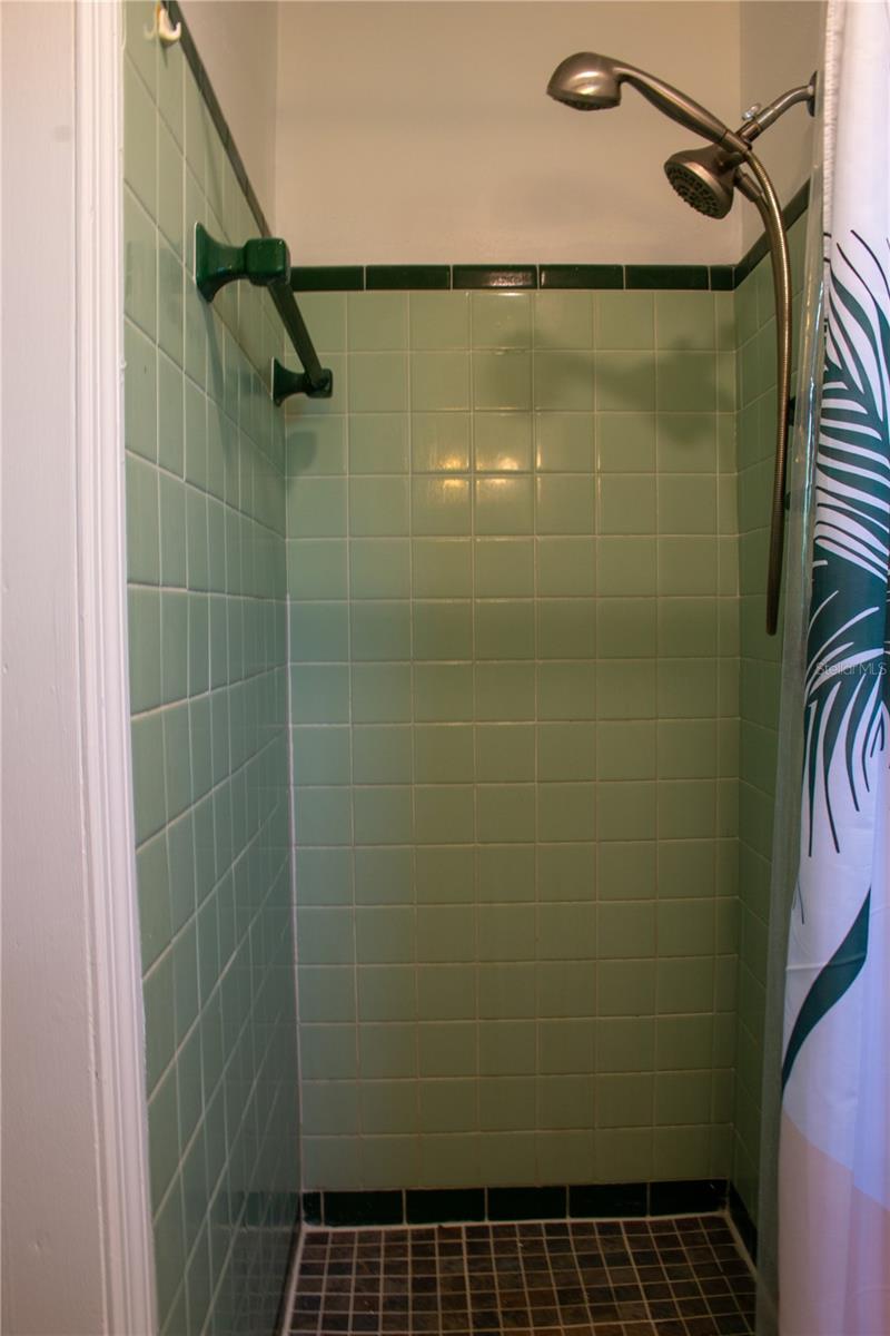 2766 NAVEL DR, CLEARWATER, FL, 33759