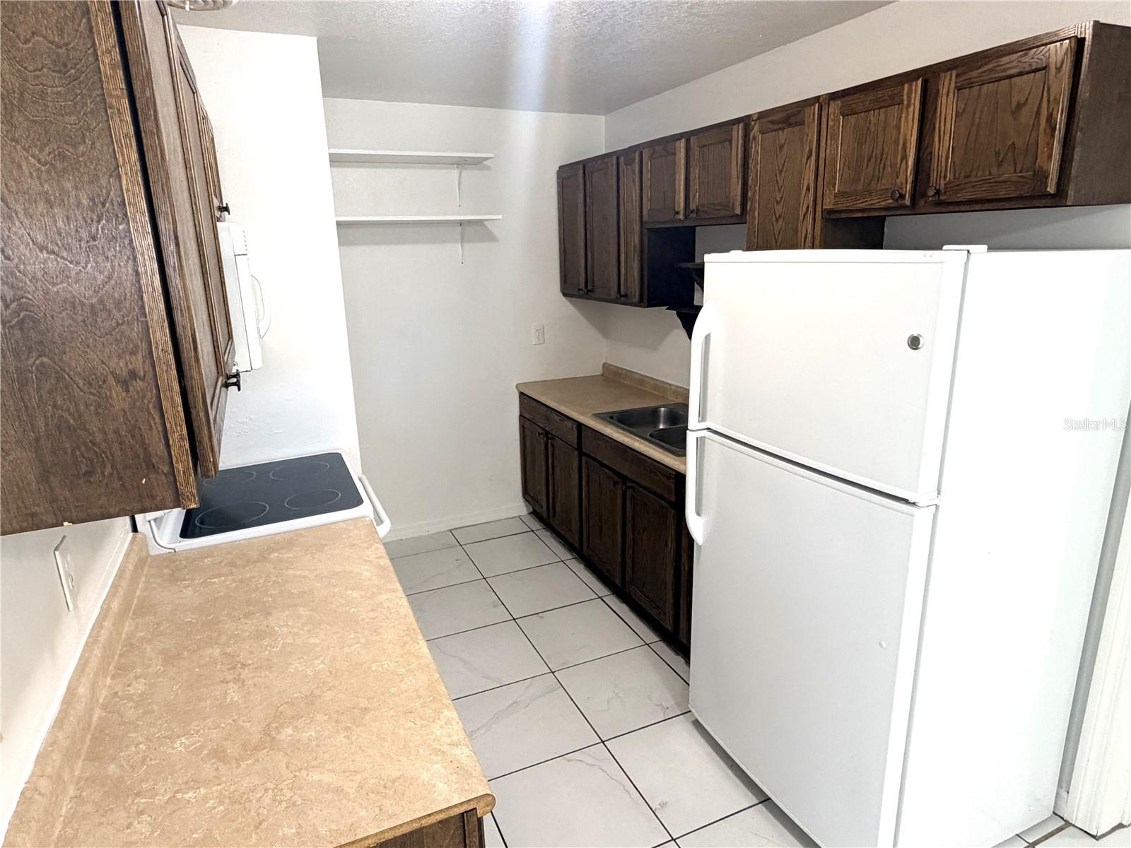 2216 MAYFLOWER AVE, APOPKA, FL, 32703
