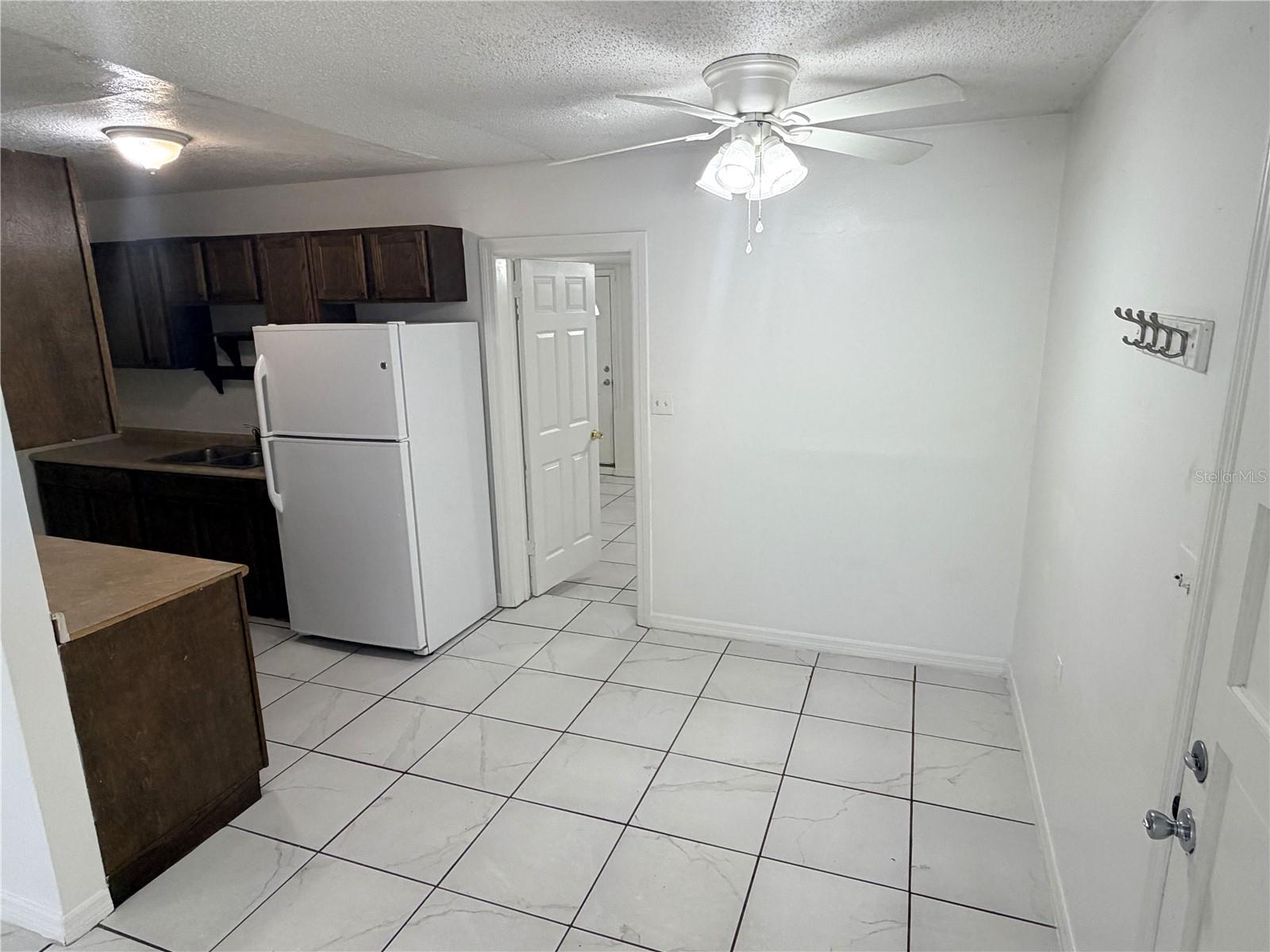 2216 MAYFLOWER AVE, APOPKA, FL, 32703