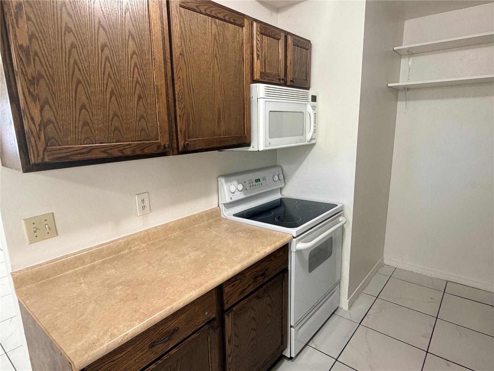 2216 MAYFLOWER AVE, APOPKA, FL, 32703