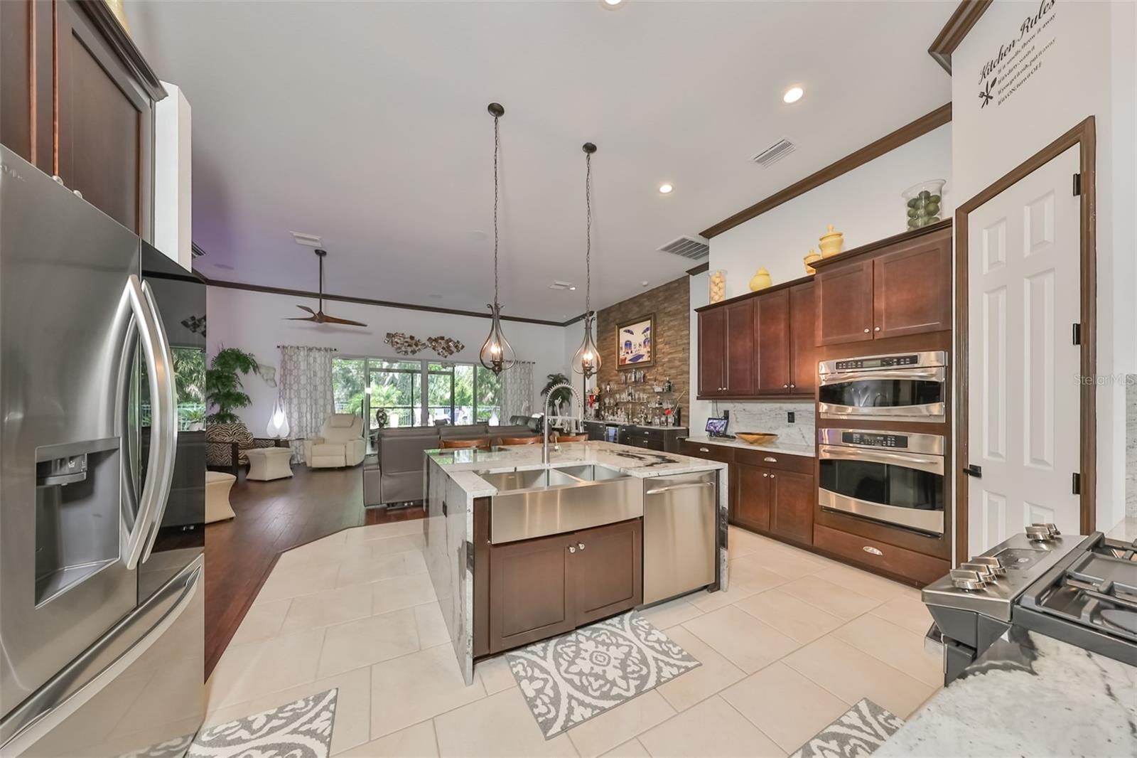 6646 PARK STRAND DR, APOLLO BEACH, FL, 33572