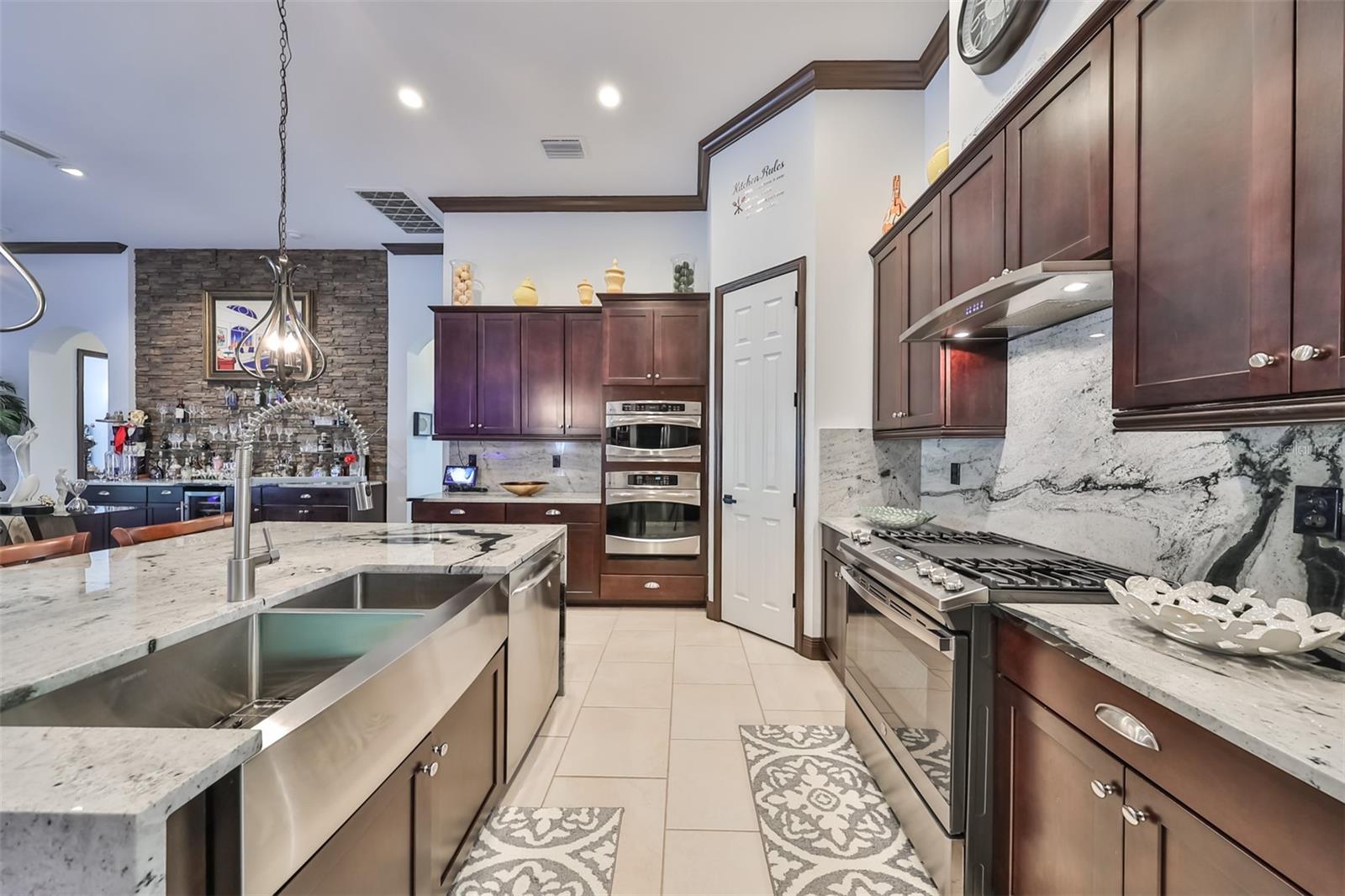 6646 PARK STRAND DR, APOLLO BEACH, FL, 33572